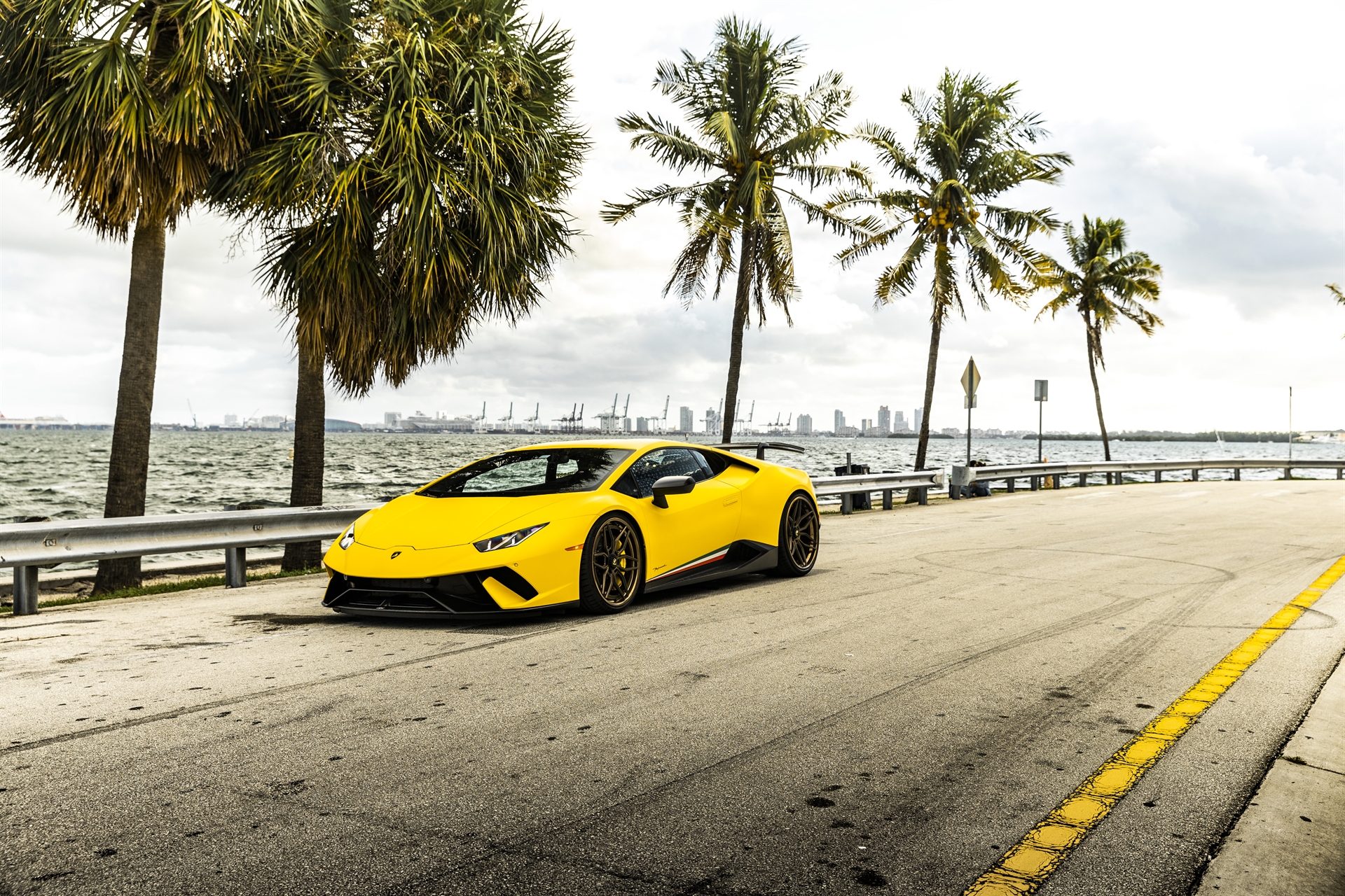 Lamborghini Huracan Performante | | on ANRKY AN36 | Satin Bronze