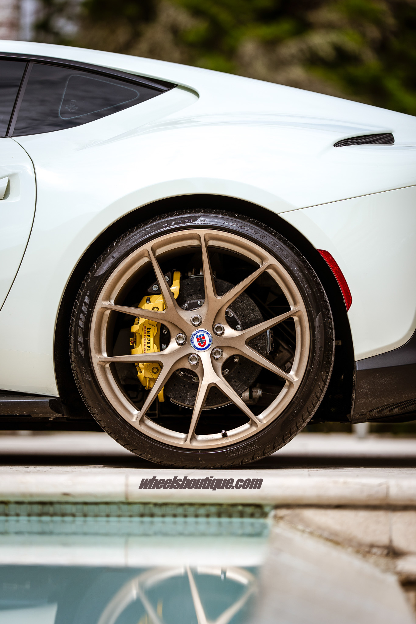 Ferrari 812 | Bianco Avus | on HRE P101 | Brushed Frozen Champagne