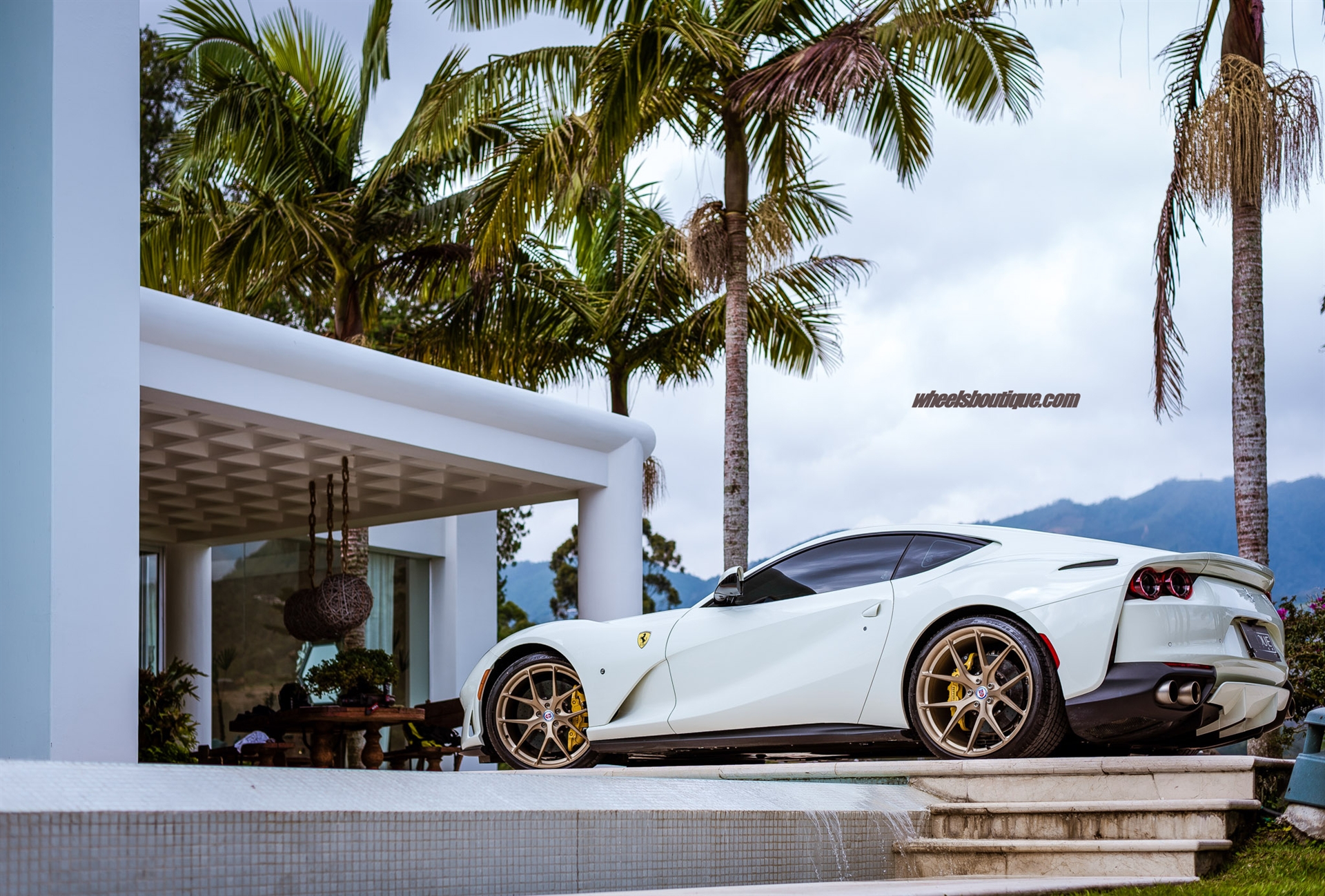 Ferrari 812 | Bianco Avus | on HRE P101 | Brushed Frozen Champagne