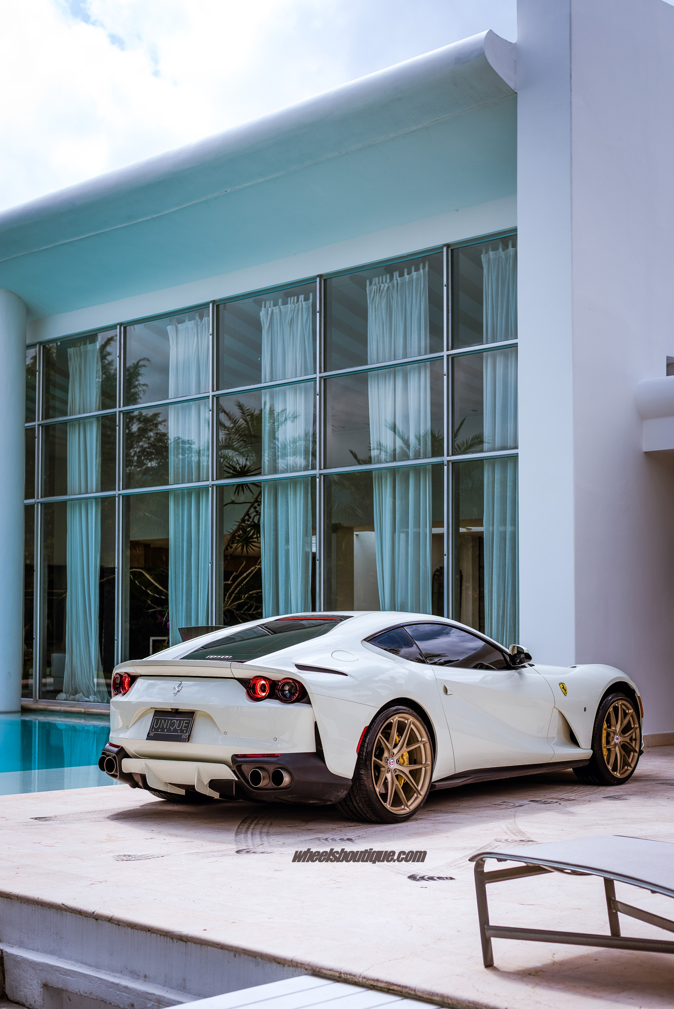 Ferrari 812 | Bianco Avus | on HRE P101 | Brushed Frozen Champagne