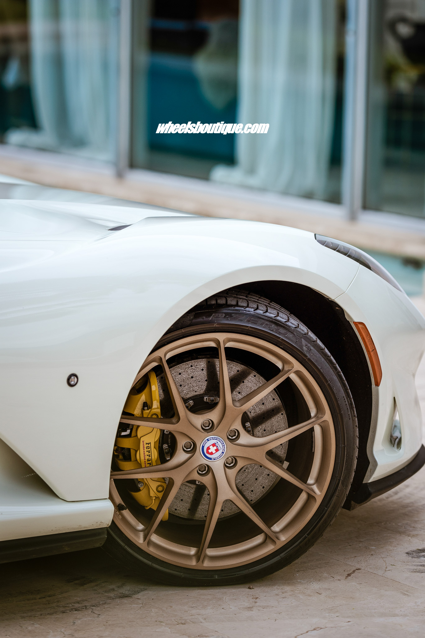 Ferrari 812 | Bianco Avus | on HRE P101 | Brushed Frozen Champagne