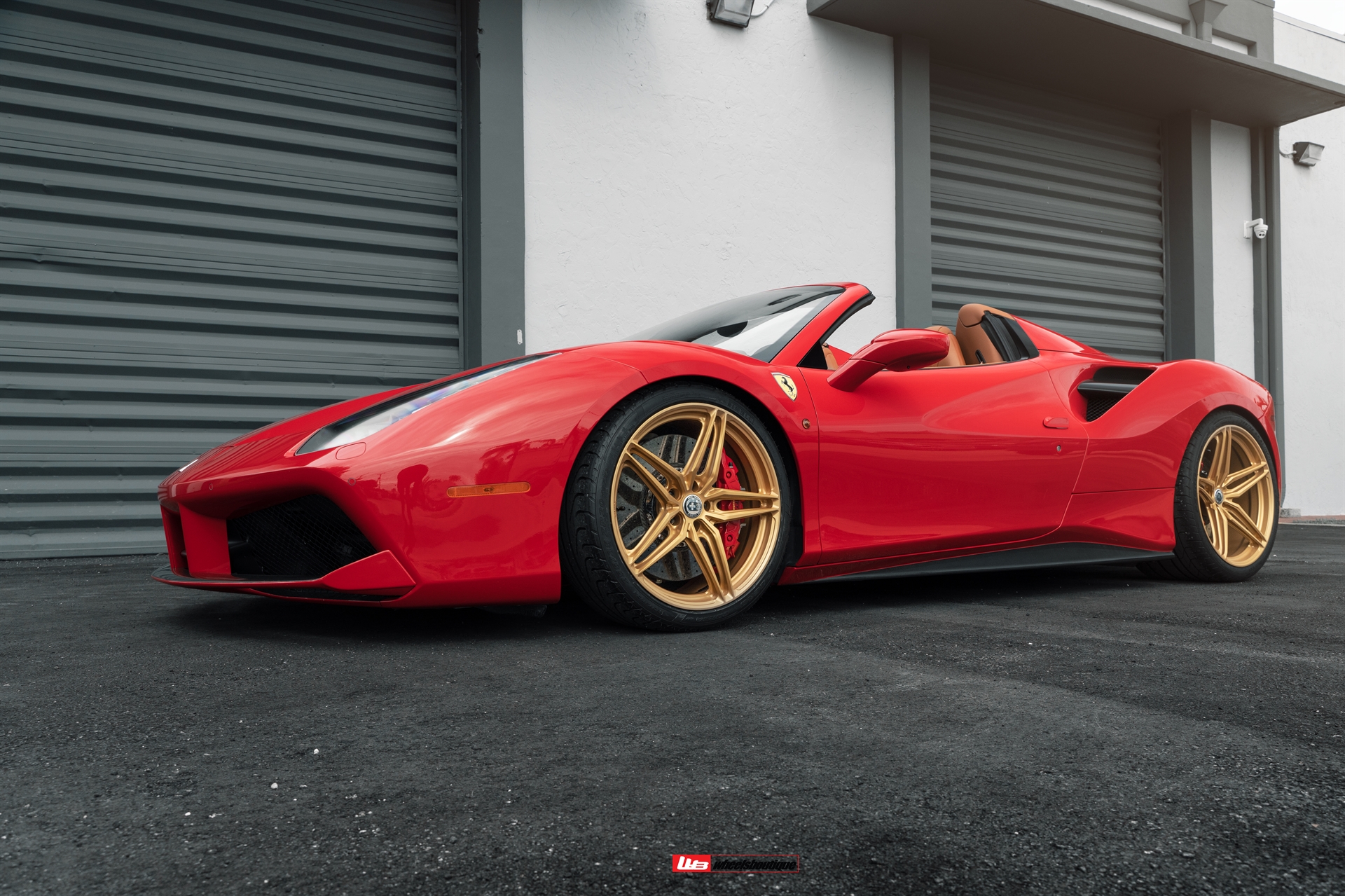 Ferrari 488 Spider | Rosso Corsa | on HRE P107SC | Frozen Polished Gold
