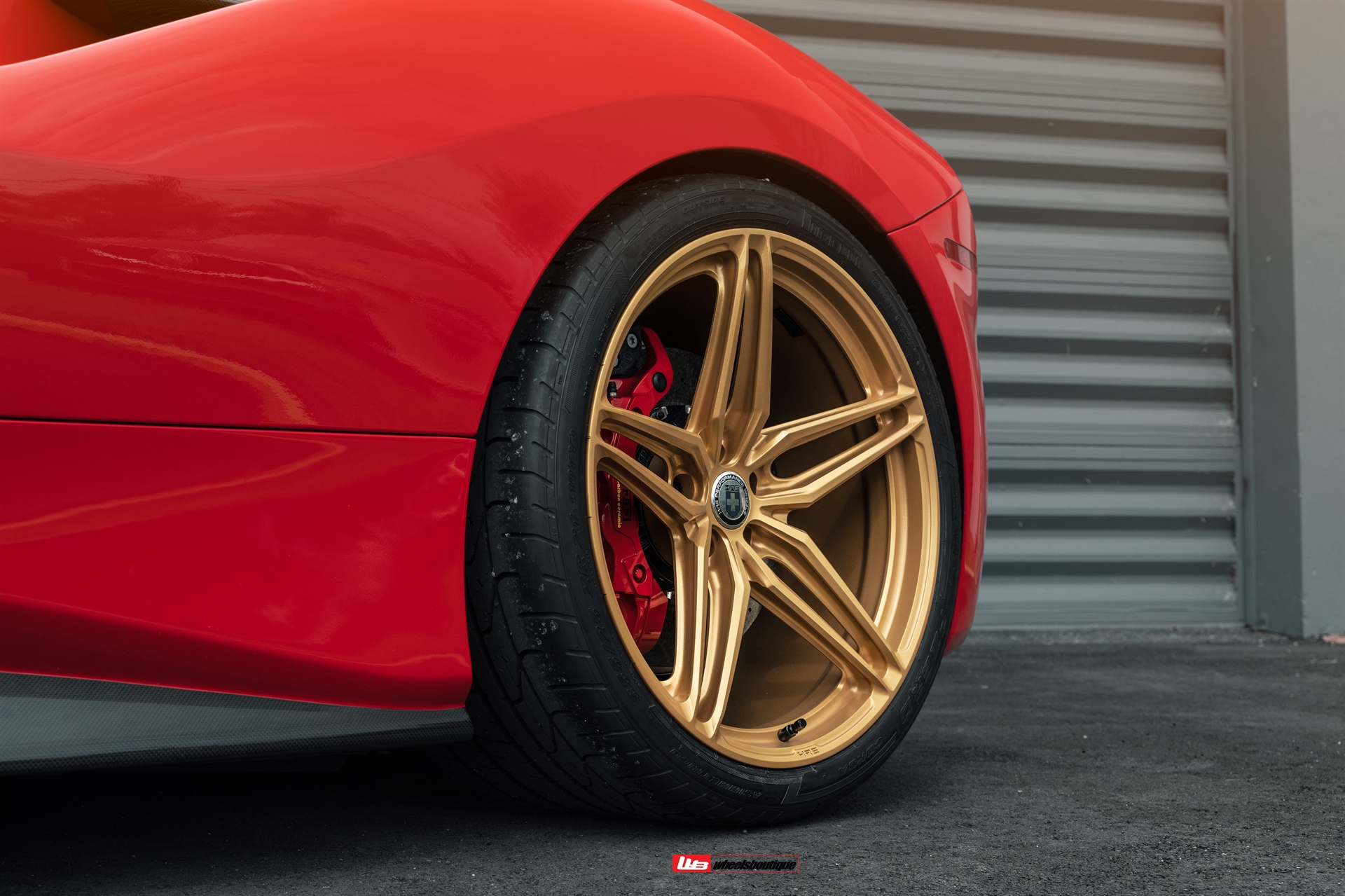 Ferrari 488 Spider | Rosso Corsa | on HRE P107SC | Frozen Polished Gold