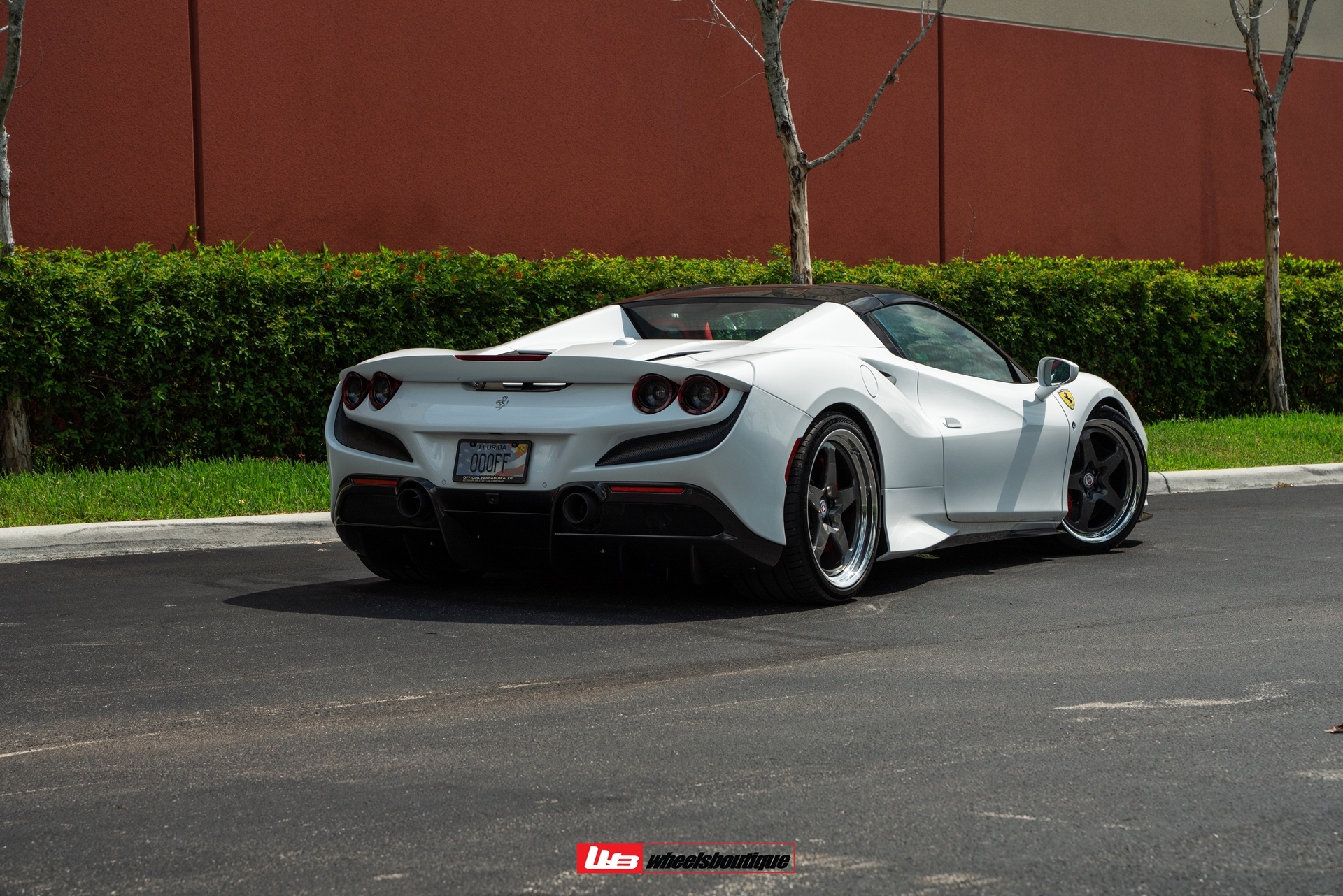 Novitec F8 Spider | Bianco Avus | HRE 527 FMR | Gloss Charcoal