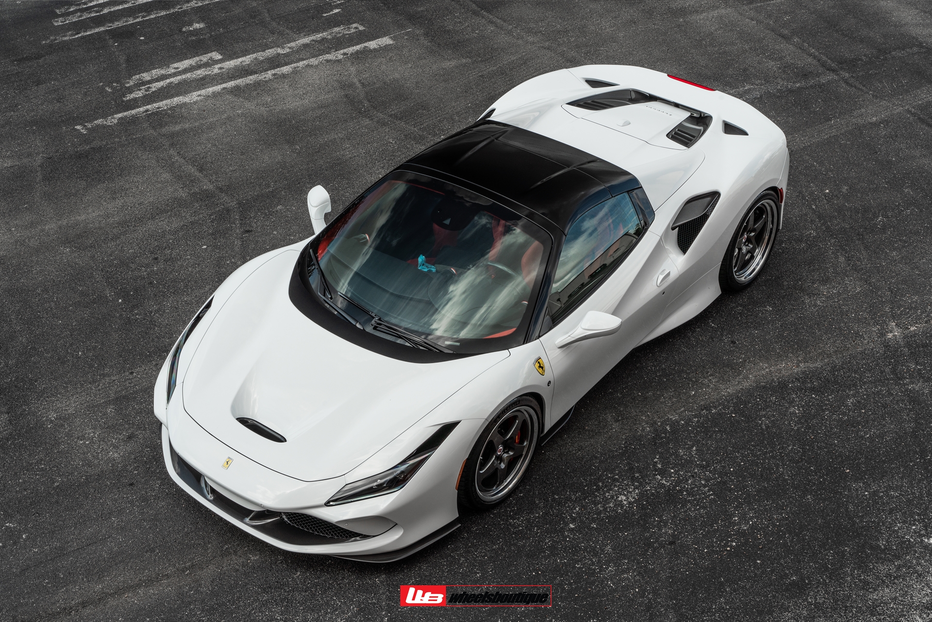Novitec F8 Spider | Bianco Avus | HRE 527 FMR | Gloss Charcoal