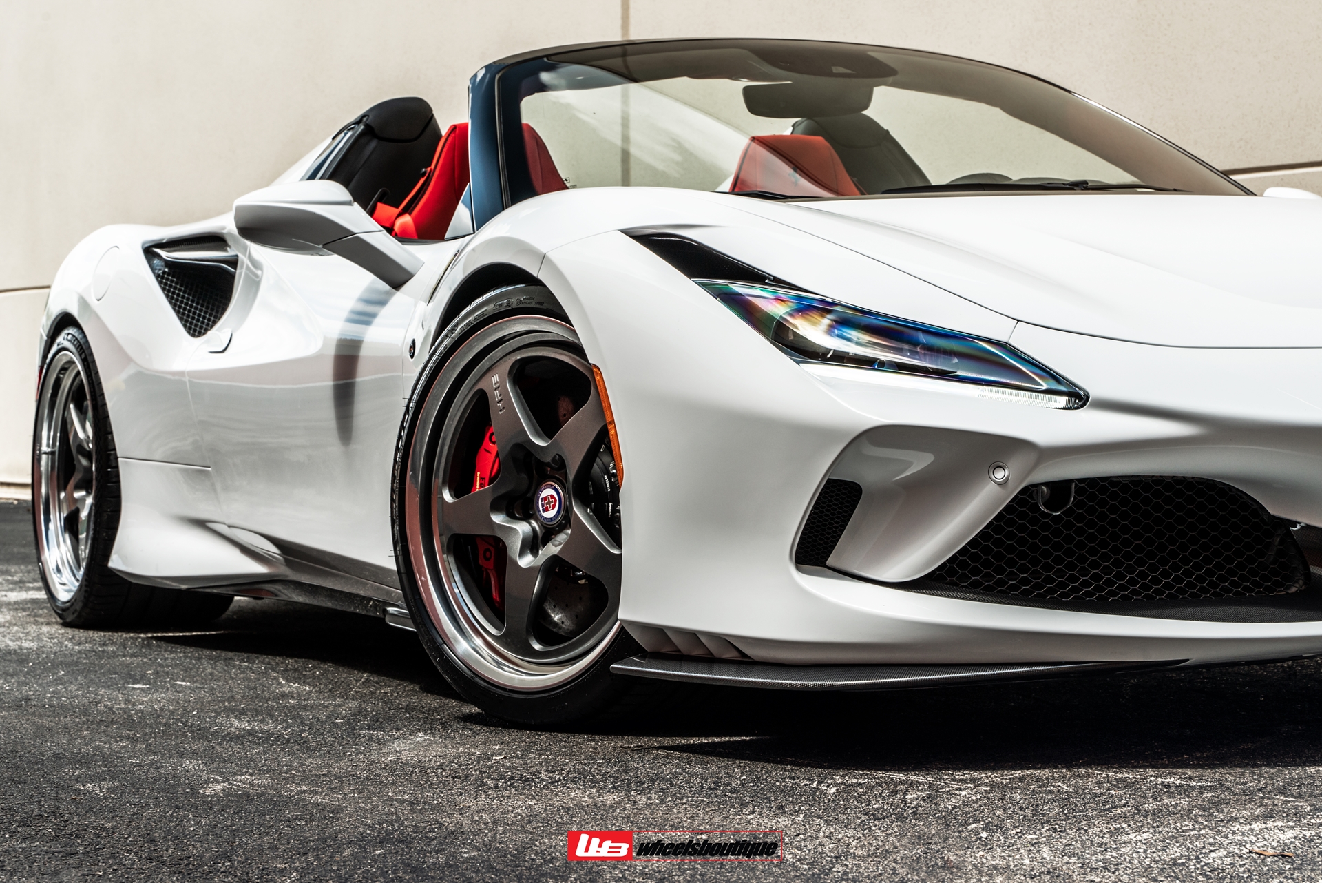Novitec F8 Spider | Bianco Avus | HRE 527 FMR | Gloss Charcoal