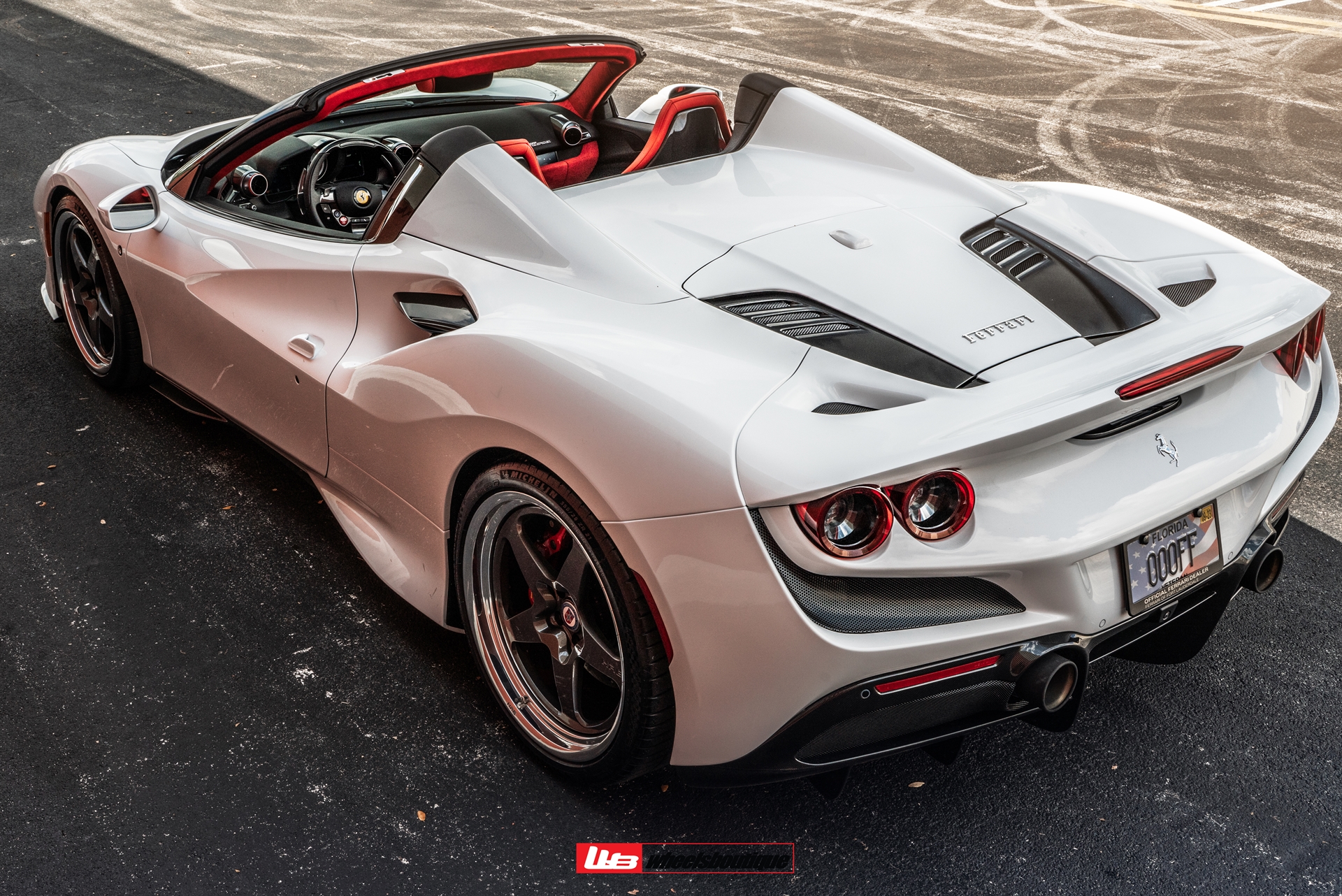 Novitec F8 Spider | Bianco Avus | HRE 527 FMR | Gloss Charcoal