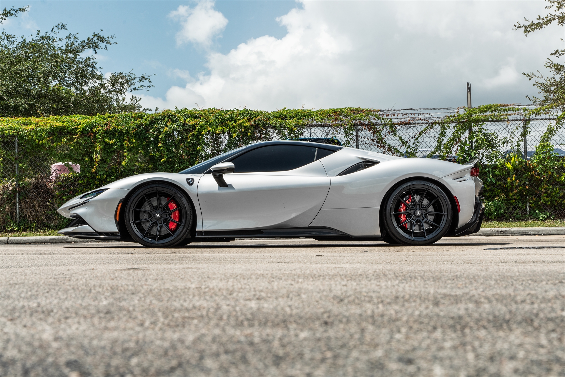 Ferrari SF90 | Argento Nürburgring | on Novitec NF-10 ZV | Satin Black