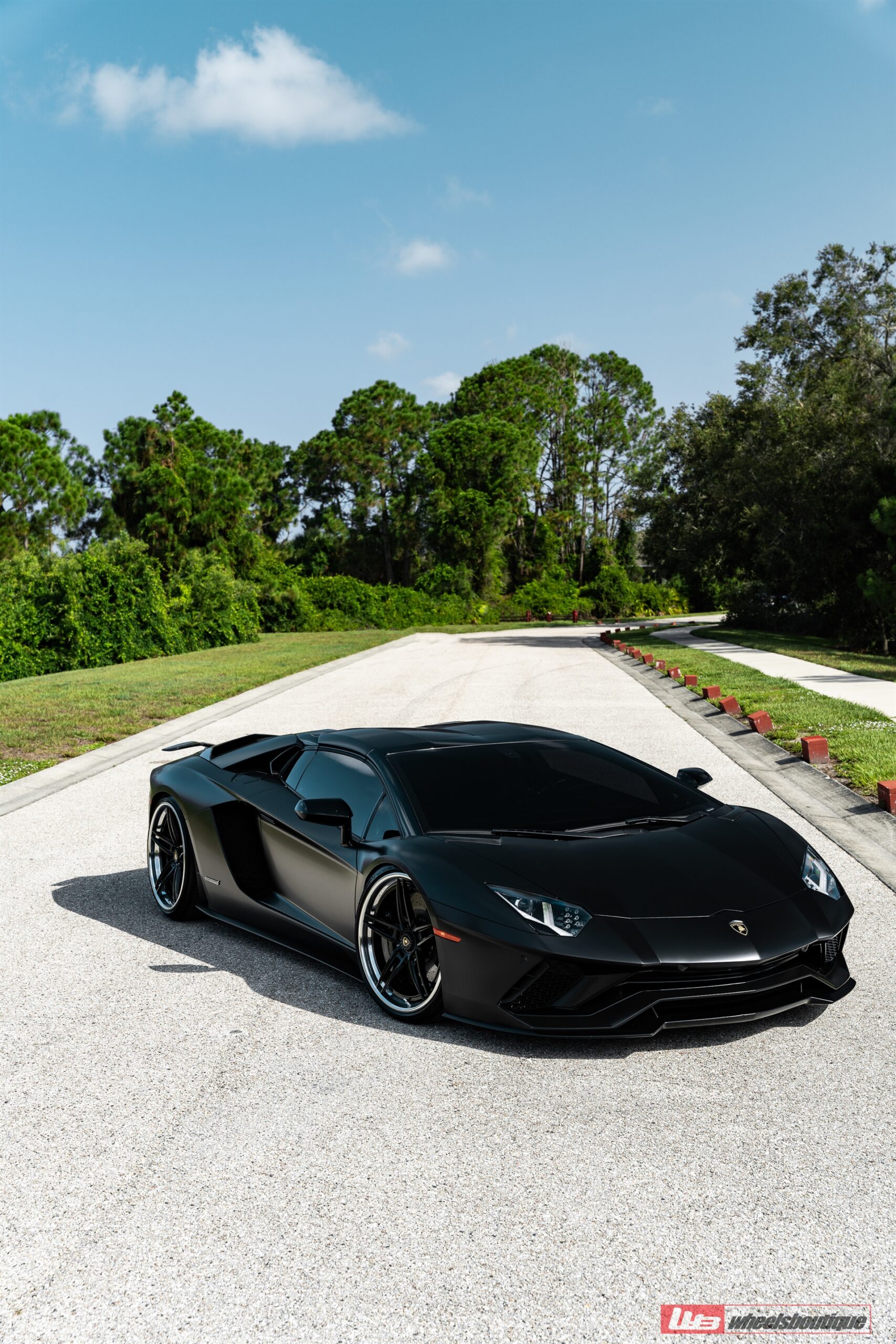 Lamborghini Aventador S | | on ANRKY AN37 | Gloss Black