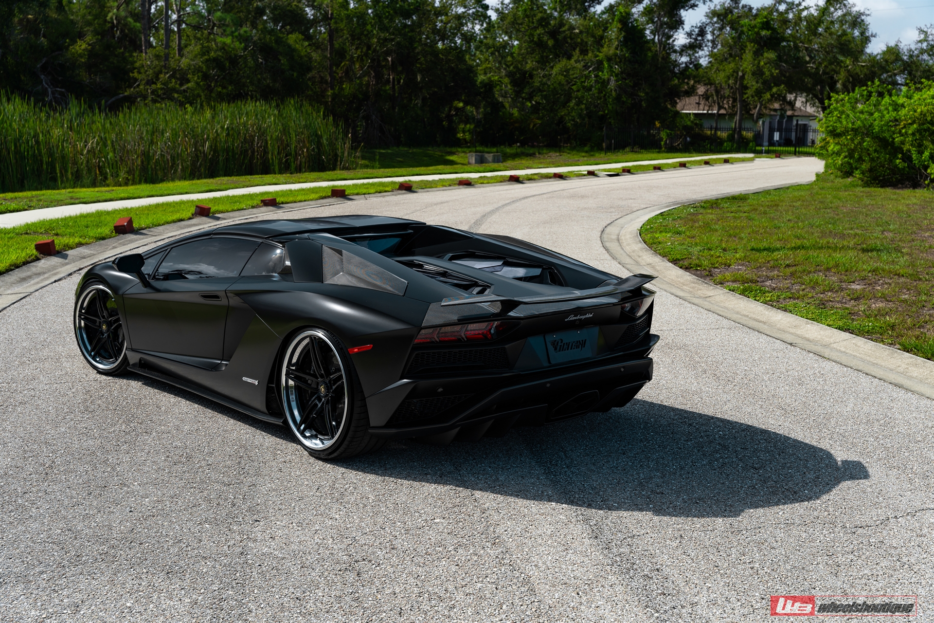 Lamborghini Aventador S | | on ANRKY AN37 | Gloss Black