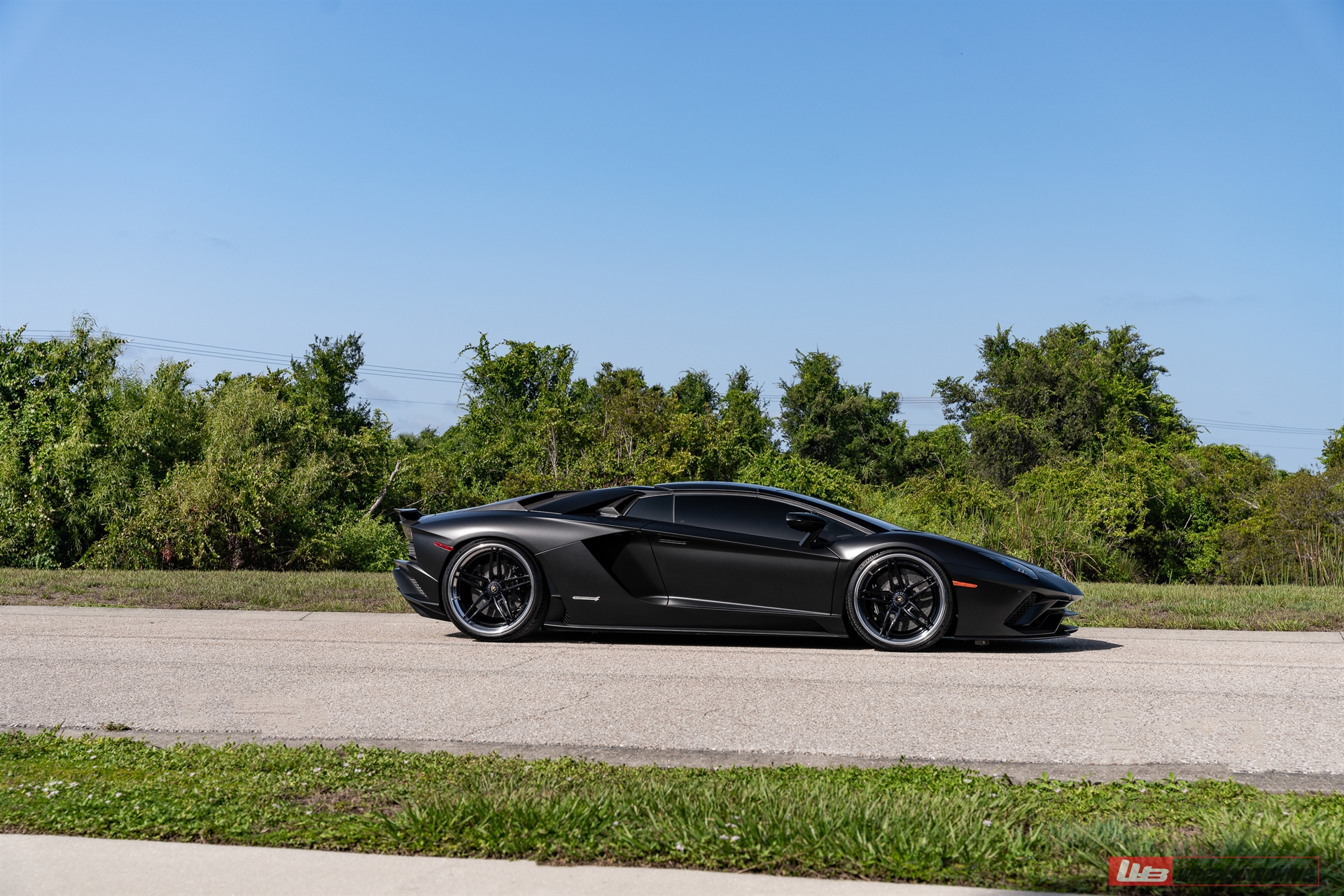 Lamborghini Aventador S | | on ANRKY AN37 | Gloss Black