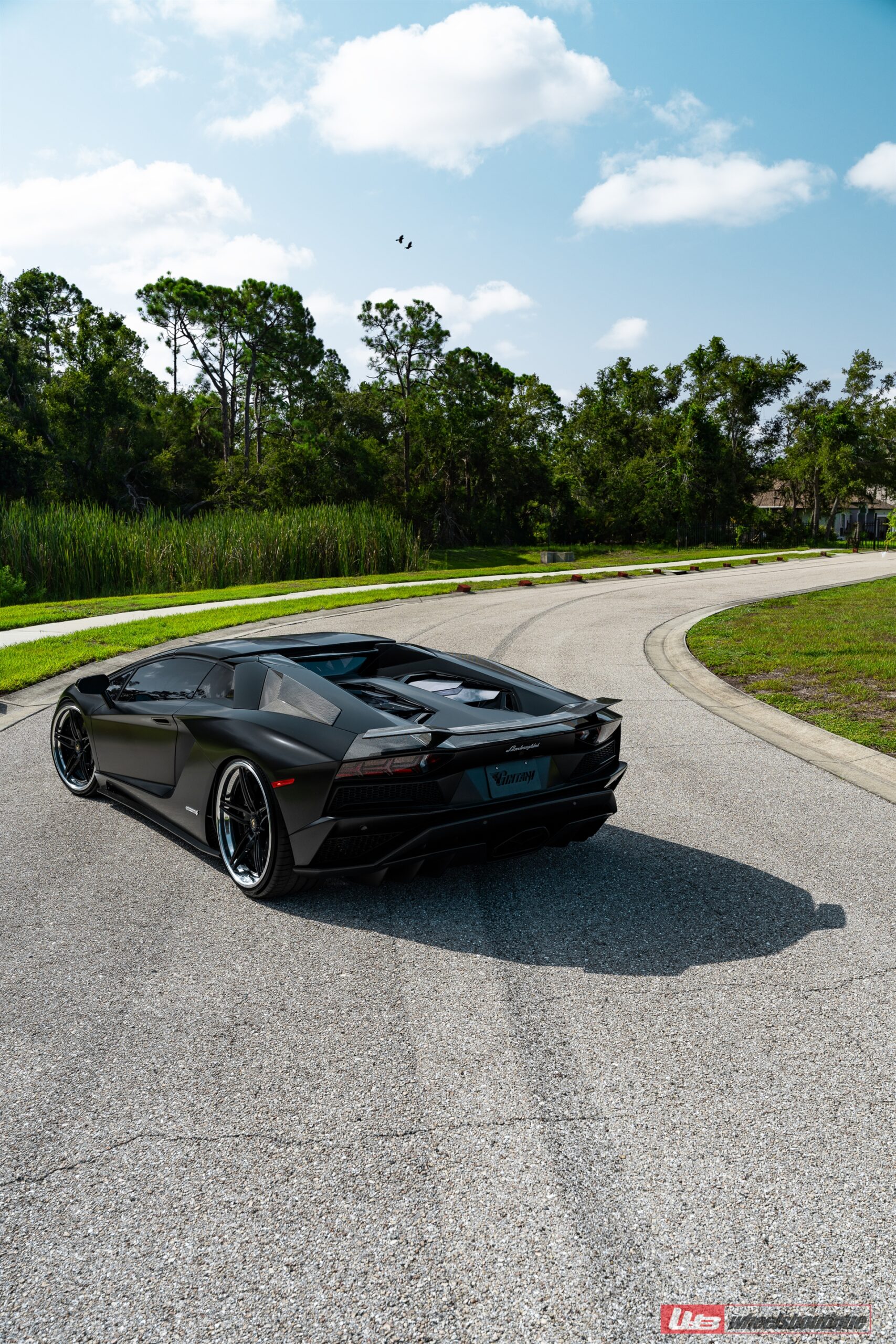 Lamborghini Aventador S | | on ANRKY AN37 | Gloss Black