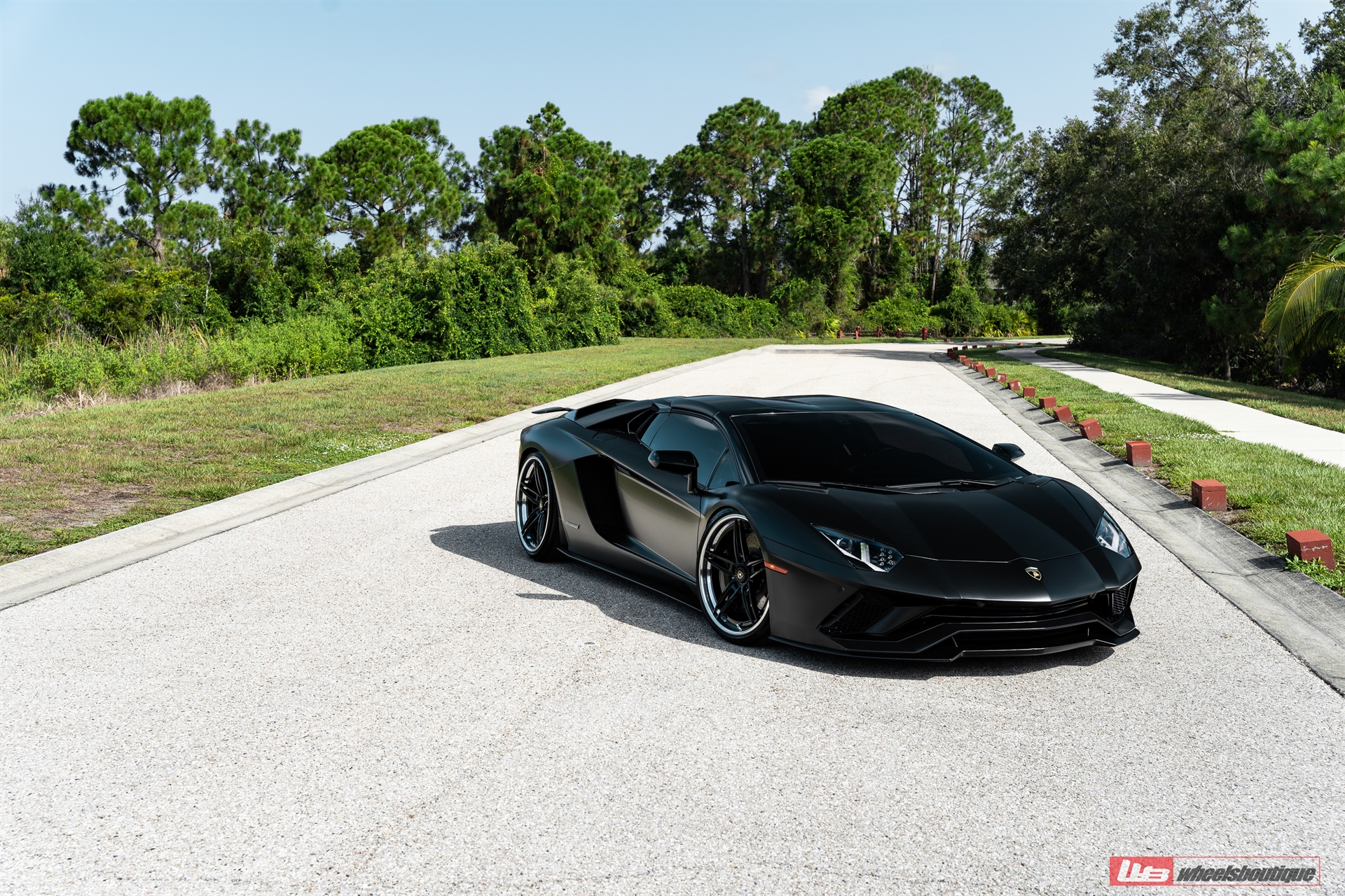 Lamborghini Aventador S | | on ANRKY AN37 | Gloss Black