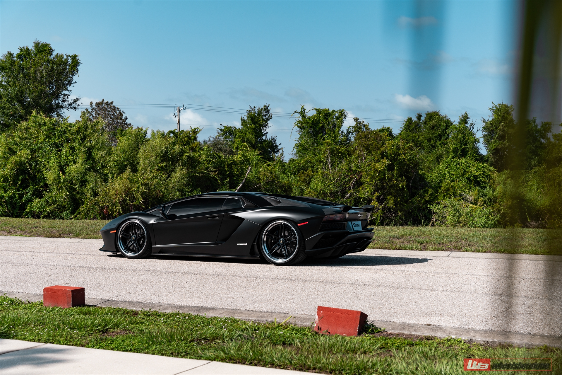 Lamborghini Aventador S | | on ANRKY AN37 | Gloss Black