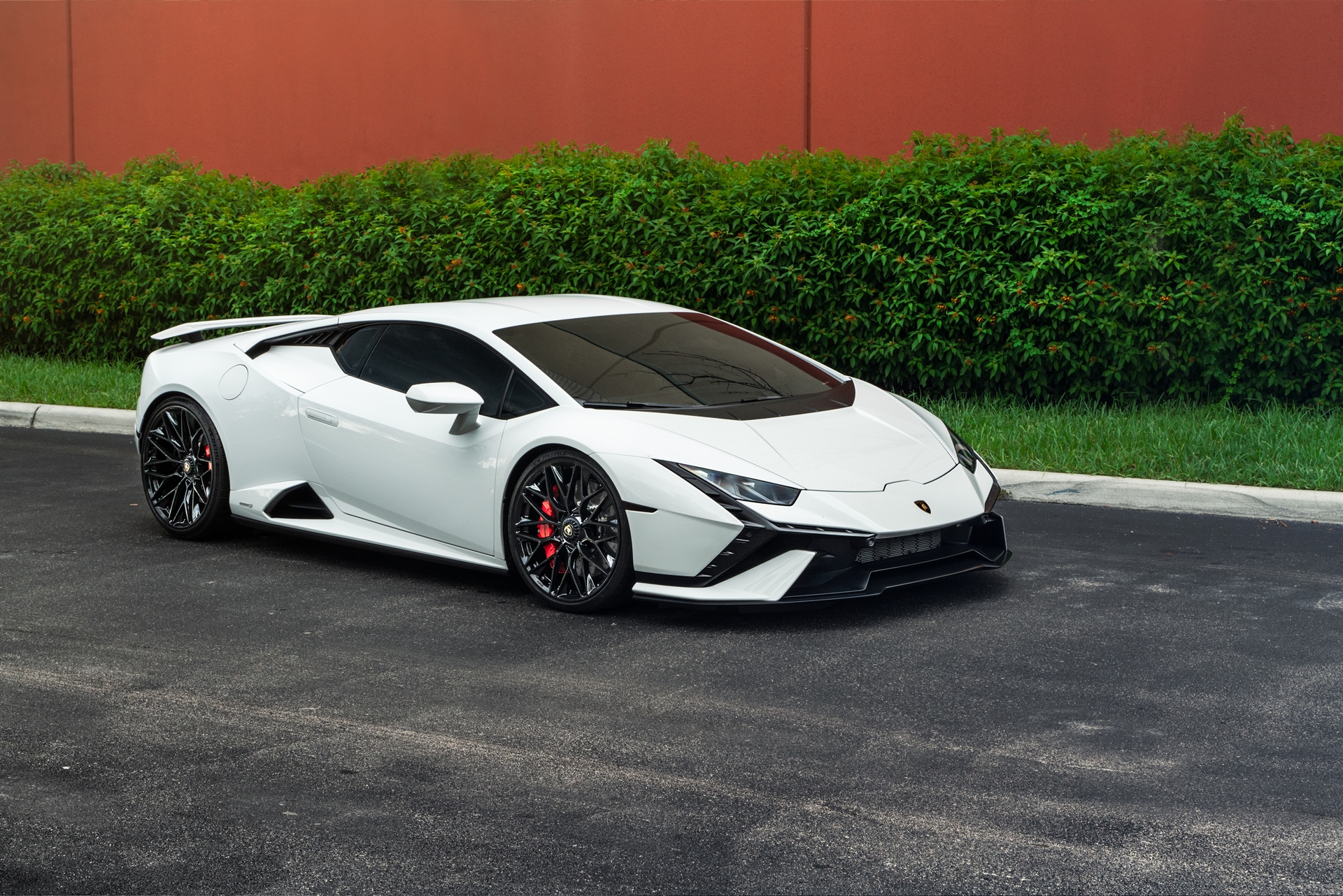 Lamborghini Huracan Tecnica | | on HRE P200 | Gloss Black