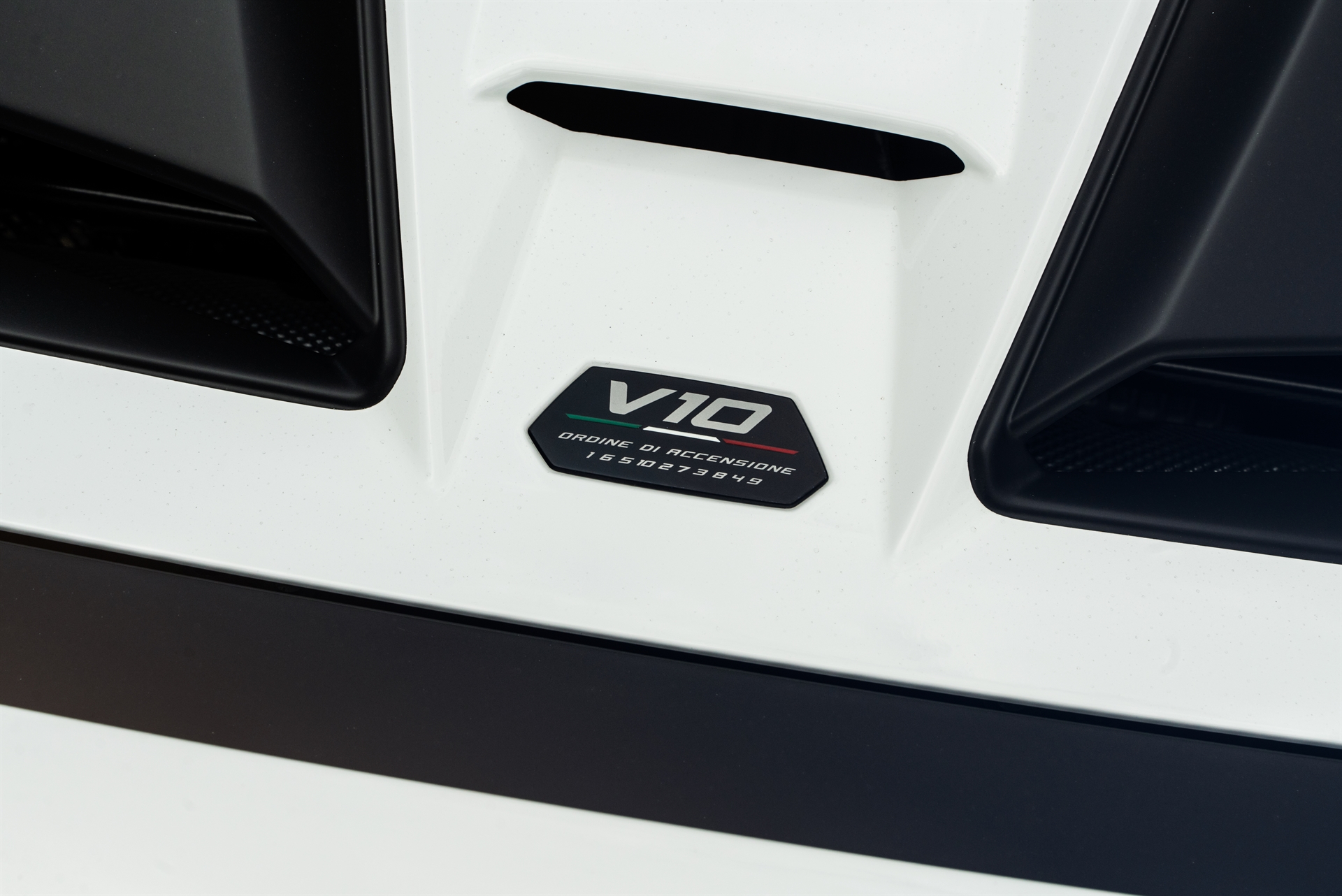 Lamborghini Huracan Tecnica | | on HRE P200 | Gloss Black