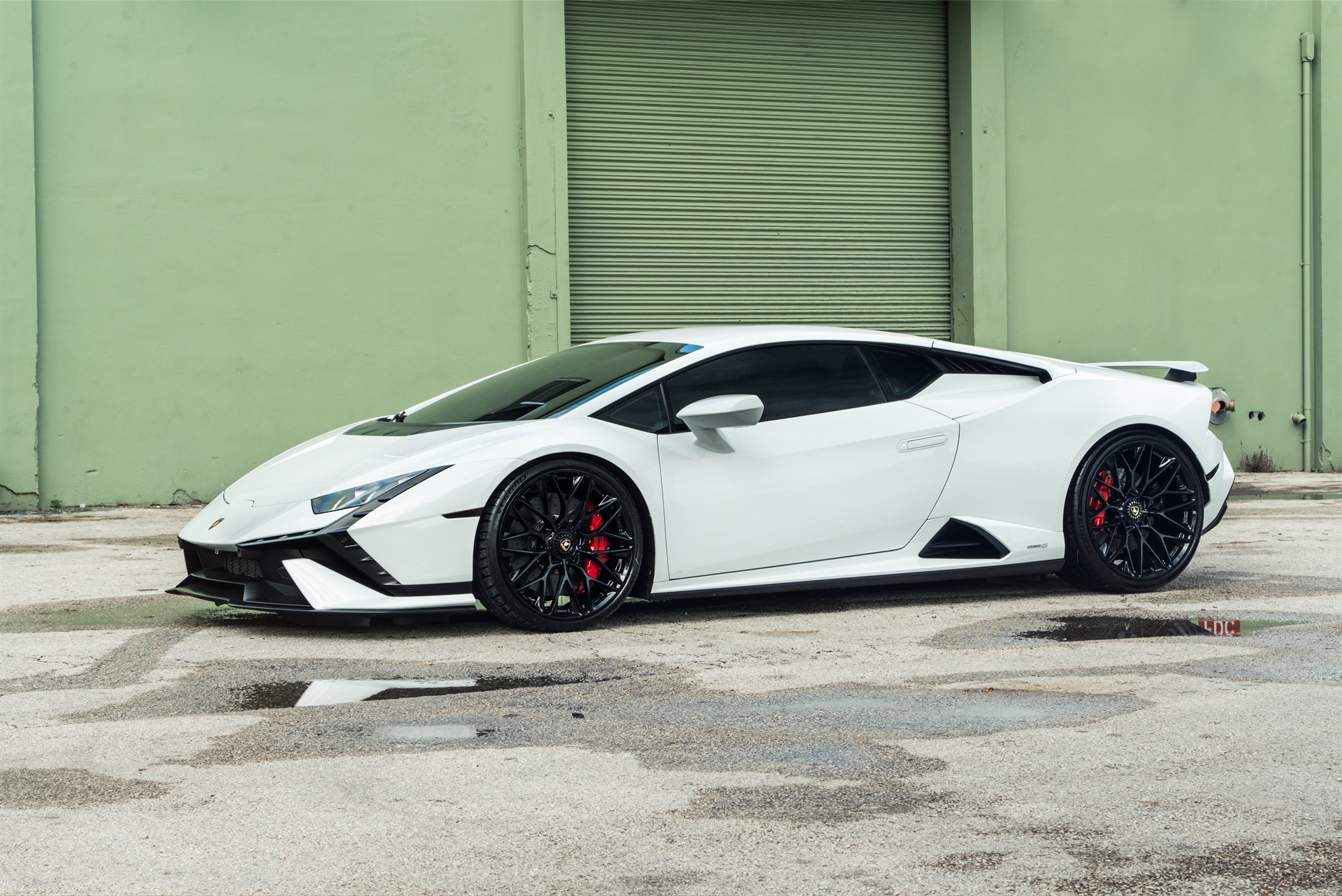 Lamborghini Huracan Tecnica | | on HRE P200 | Gloss Black