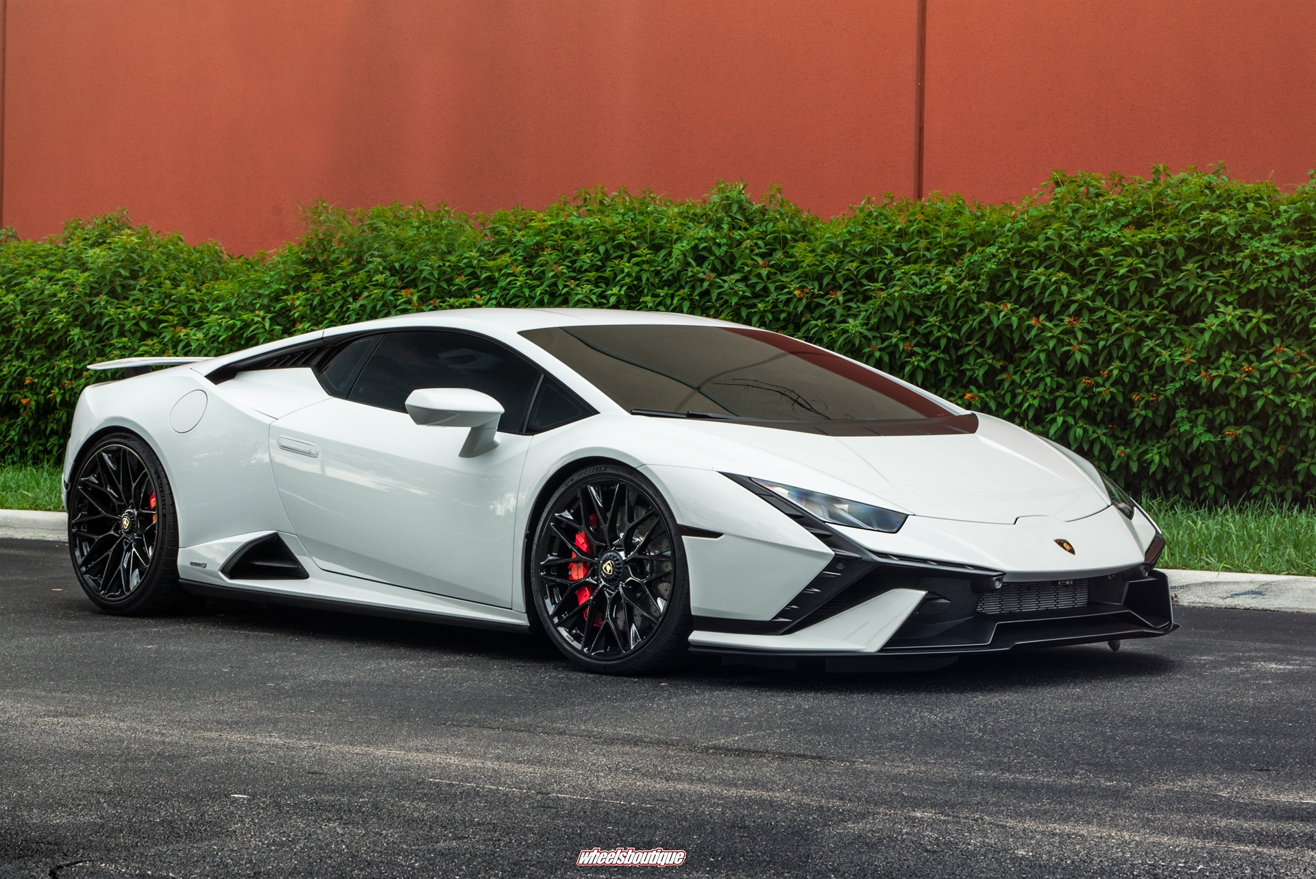 Lamborghini Huracan Tecnica | | on HRE P200 | Gloss Black
