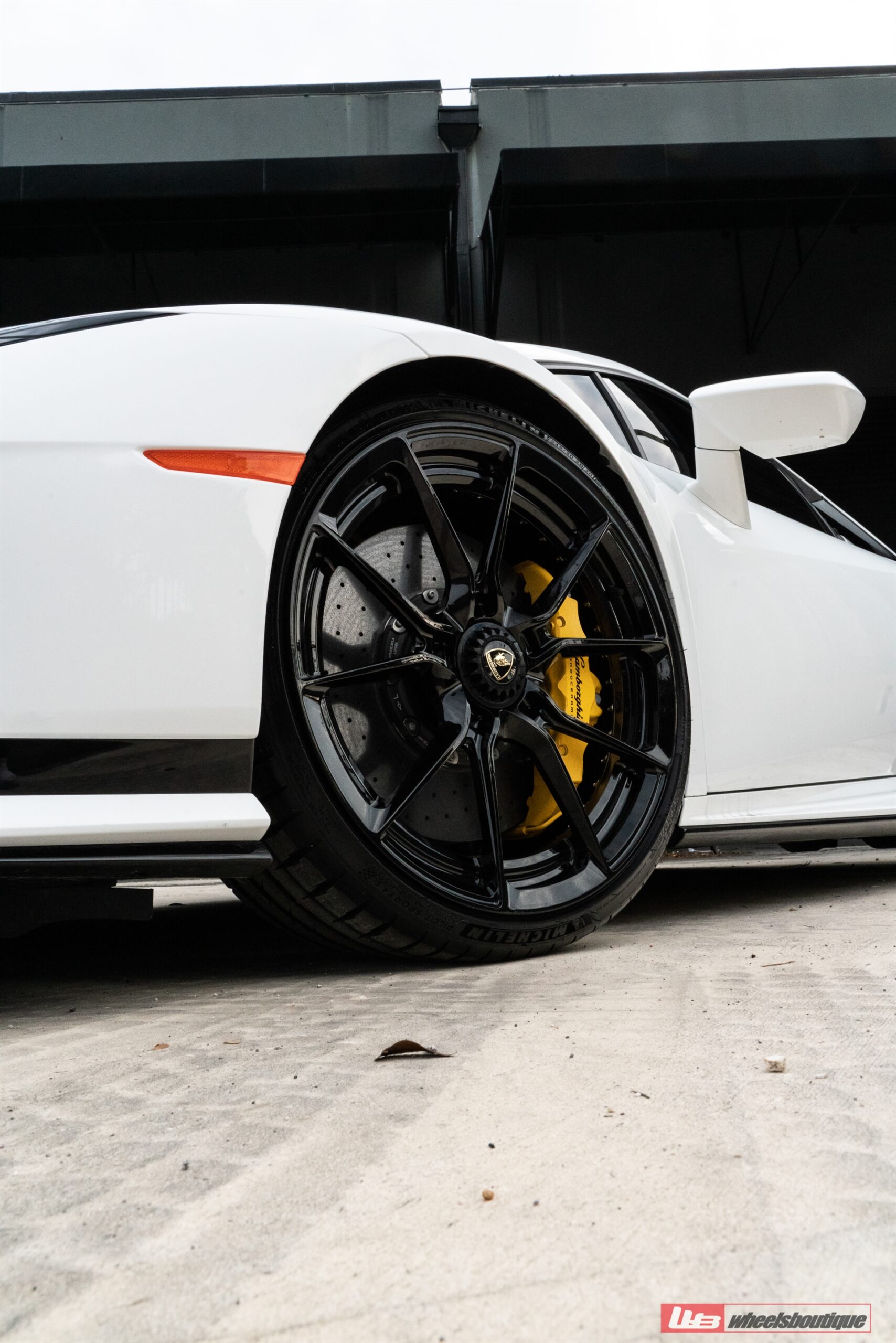 Lamborghini Huracan Tecnica | | on ANRKY AN22 | Gloss Black