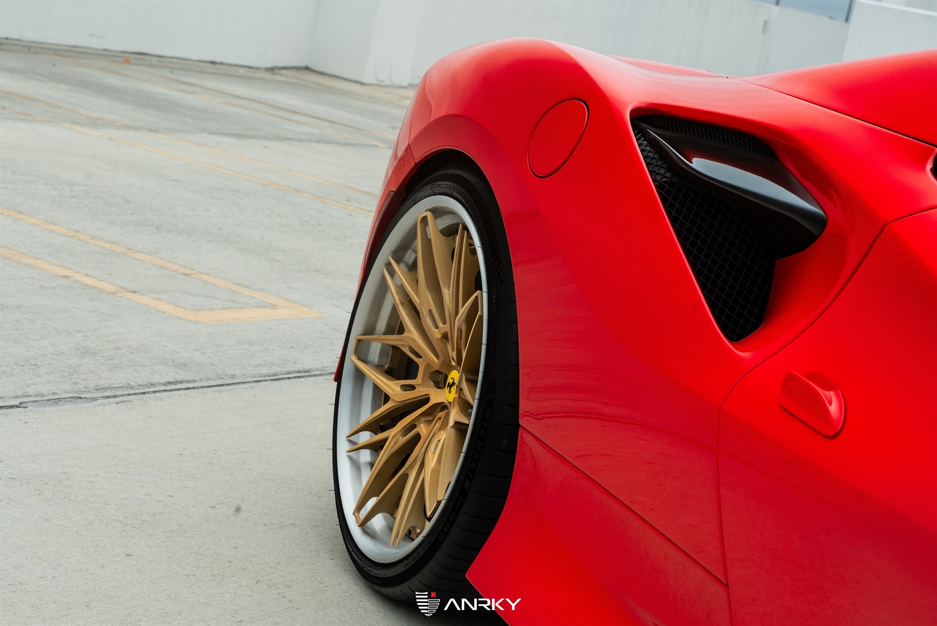 Ferrari F8 Spider | Rosso Corsa | on ANRKY S3-X1 | Satin Gold