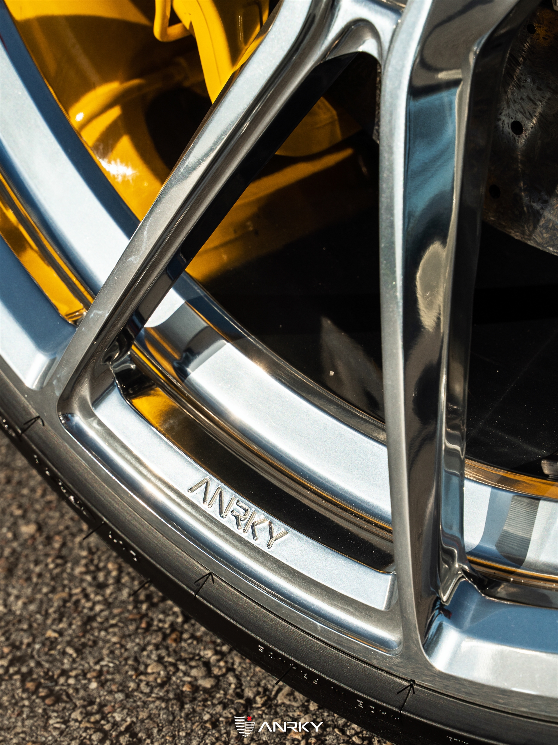 Ferrari 812 | Bianco Avus | on ANRKY AN12 | Polished Clear