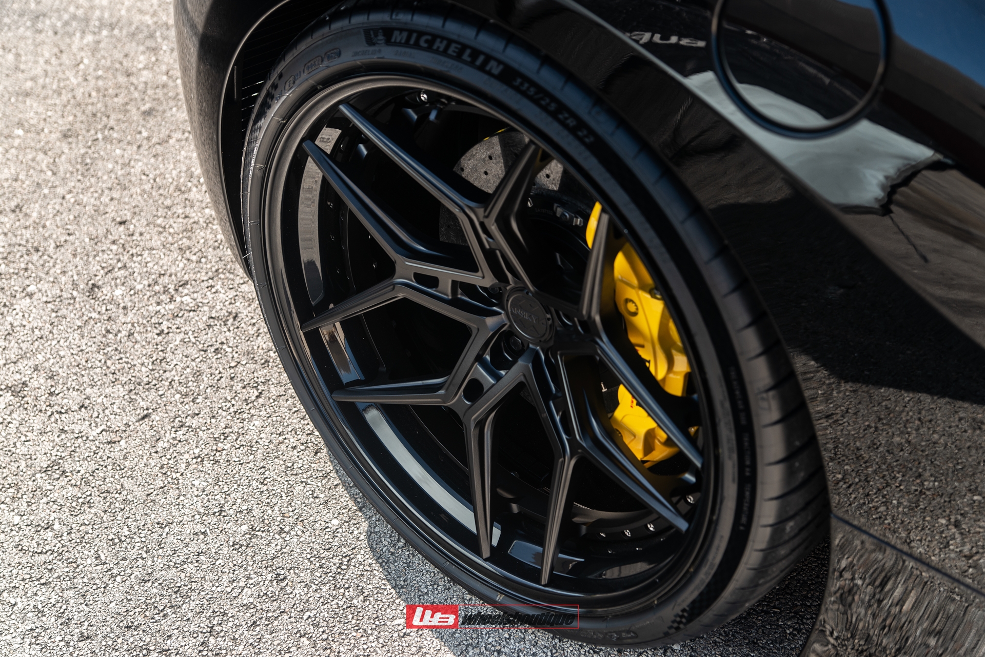 Ferrari 488 | Nero | on ANRKY S3-X4 | Satin Black