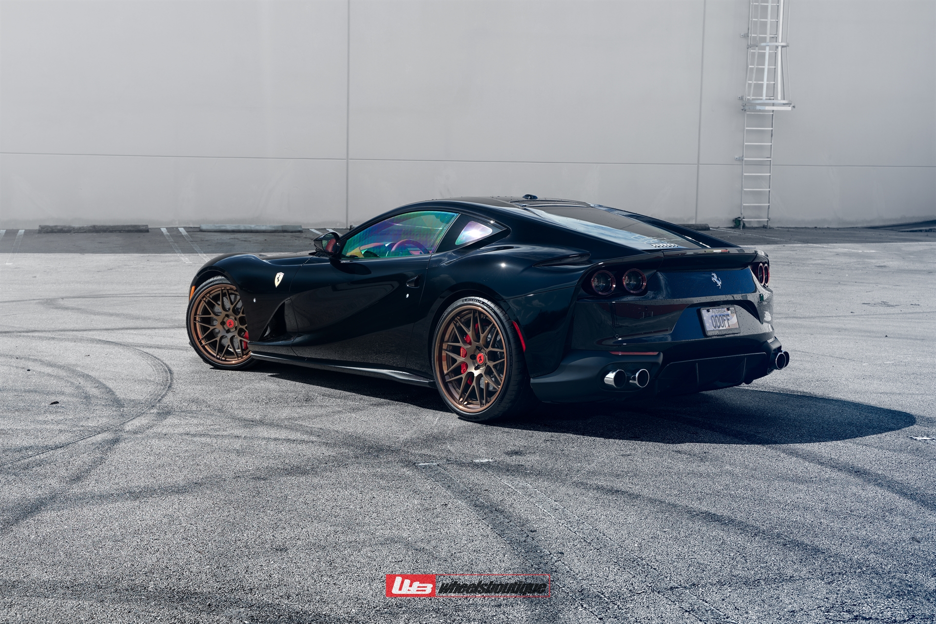 Ferrari 812 | Nero | on HRE RS100 | Polished Bronze