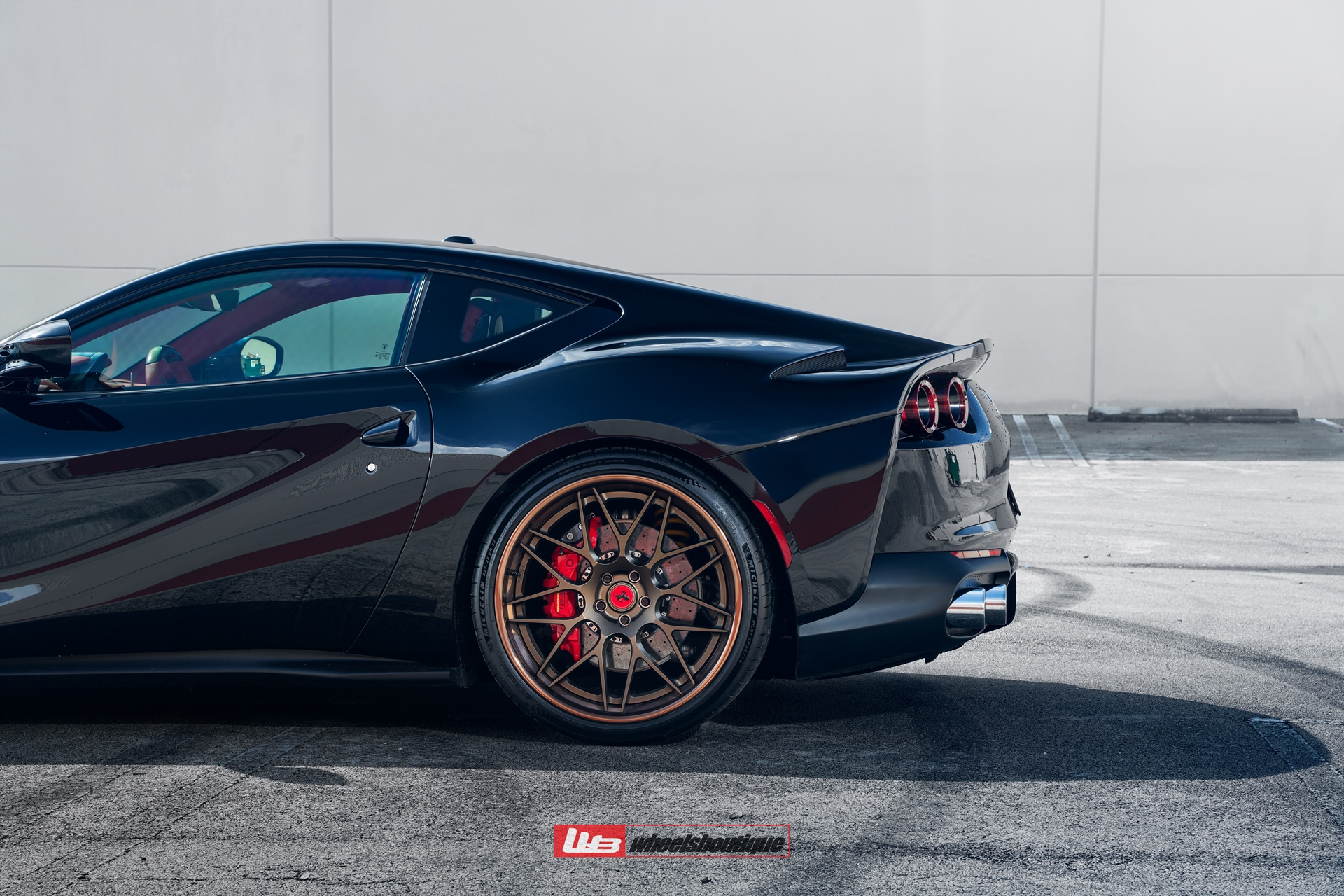 Ferrari 812 | Nero | on HRE RS100 | Polished Bronze