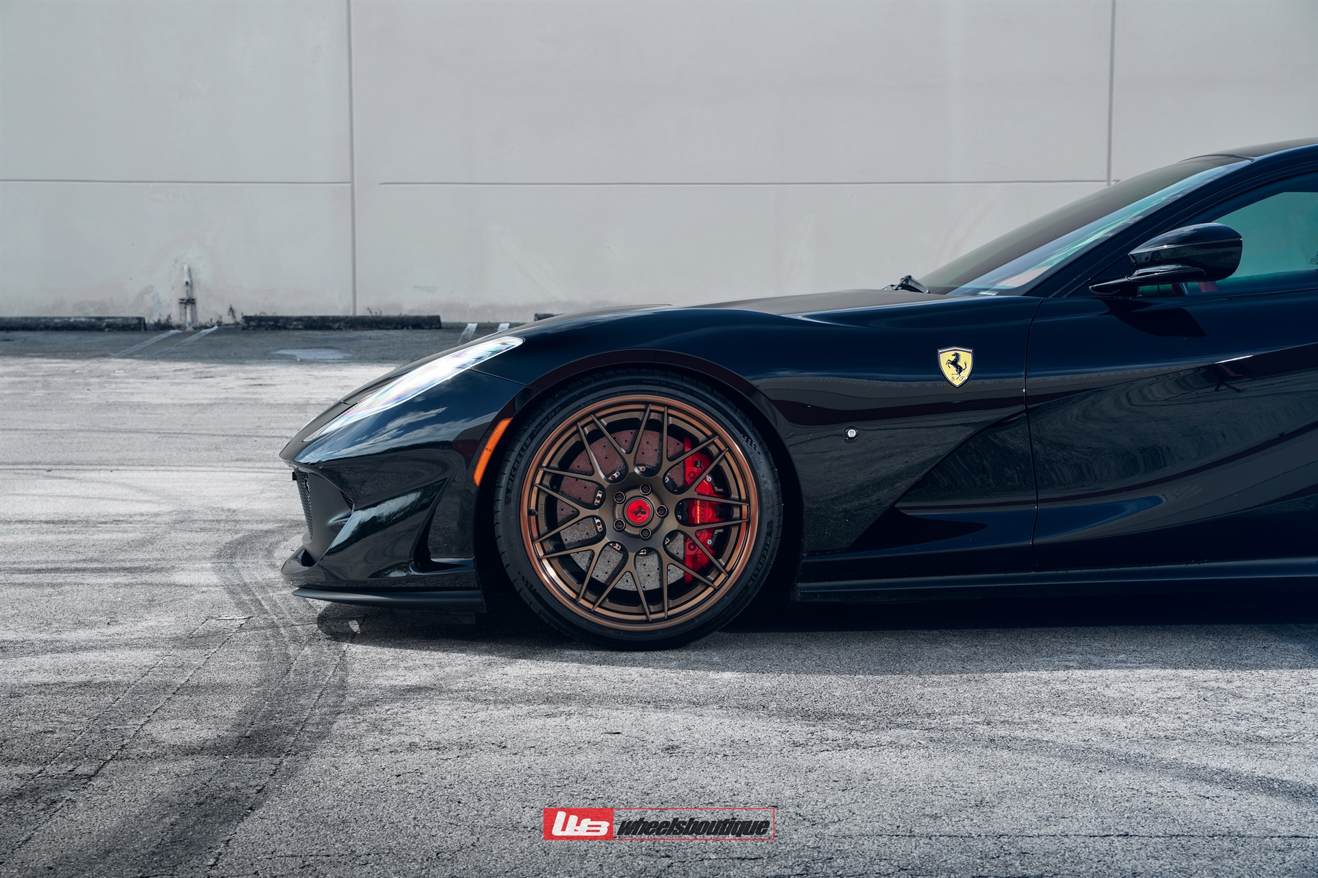 Ferrari 812 | Nero | on HRE RS100 | Polished Bronze