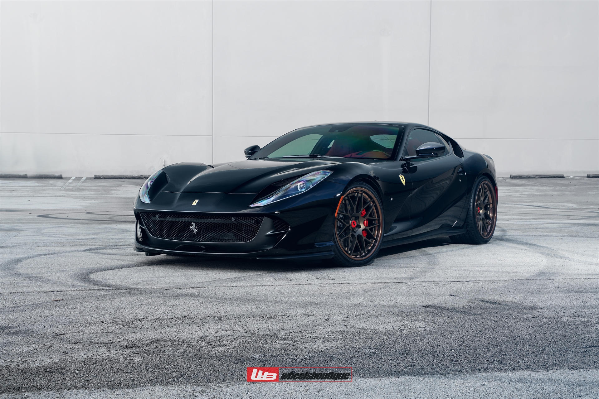 Ferrari 812 | Nero | on HRE RS100 | Polished Bronze