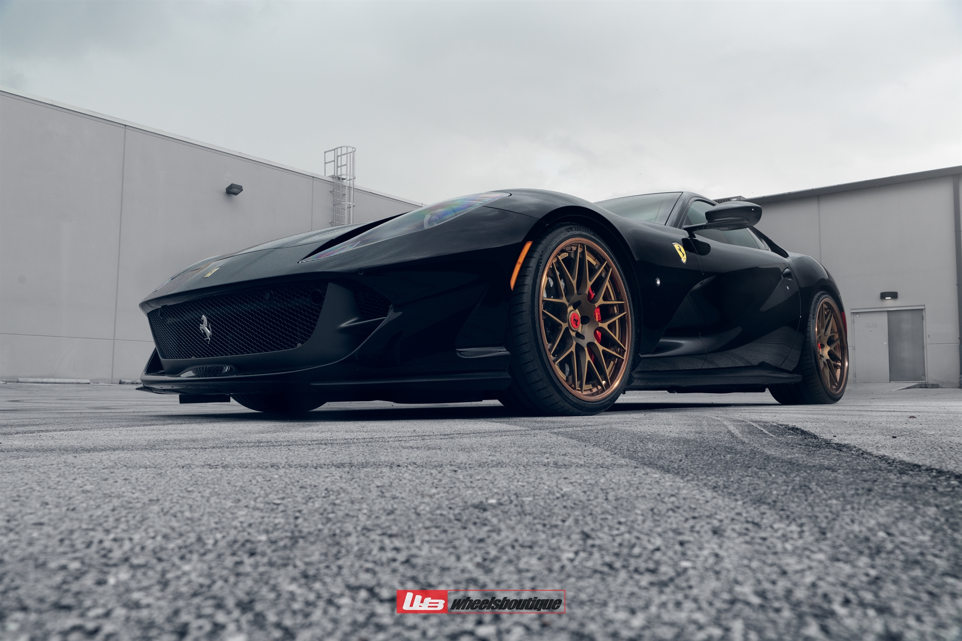 Ferrari 812 | Nero | on HRE RS100 | Polished Bronze
