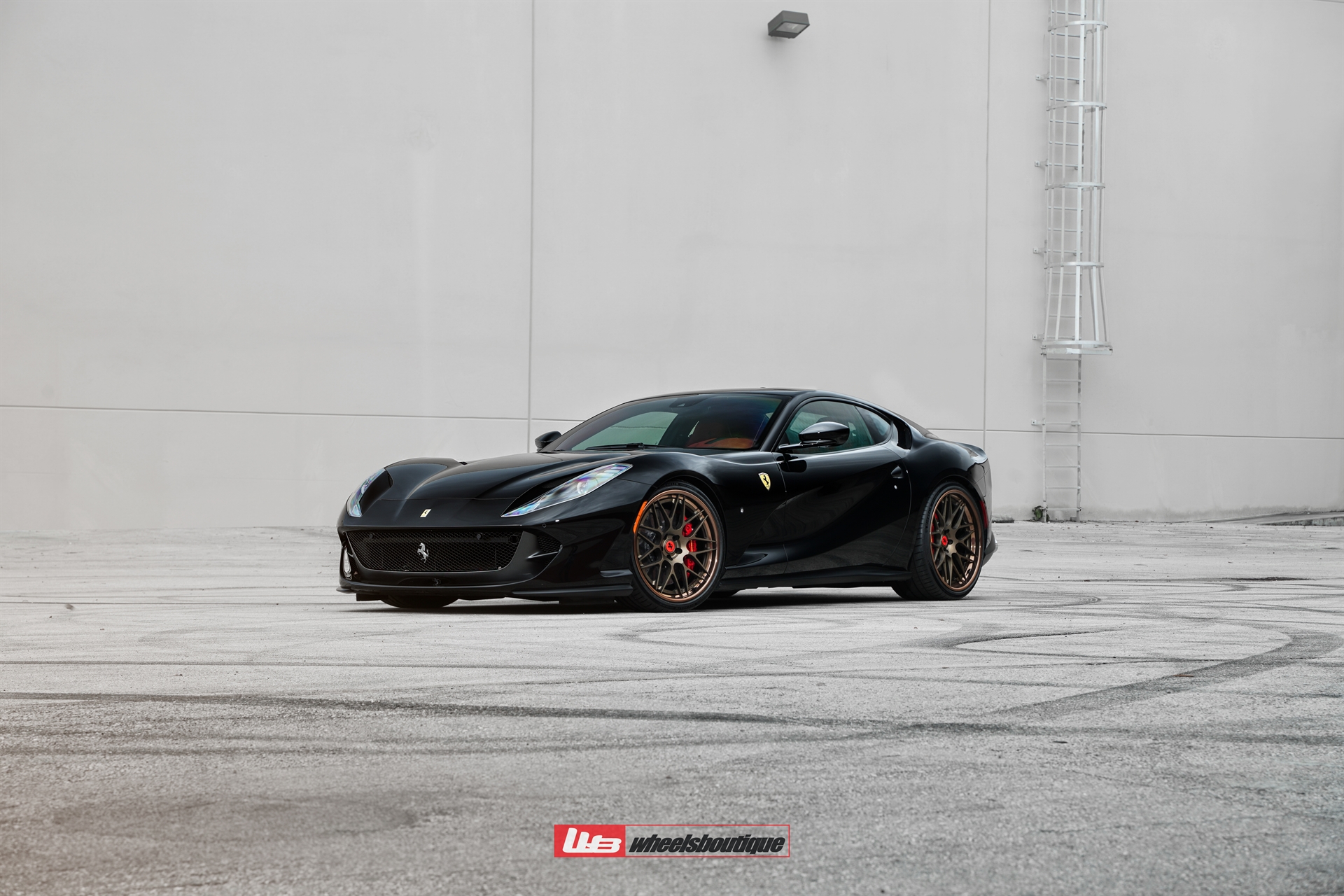 Ferrari 812 | Nero | on HRE RS100 | Polished Bronze