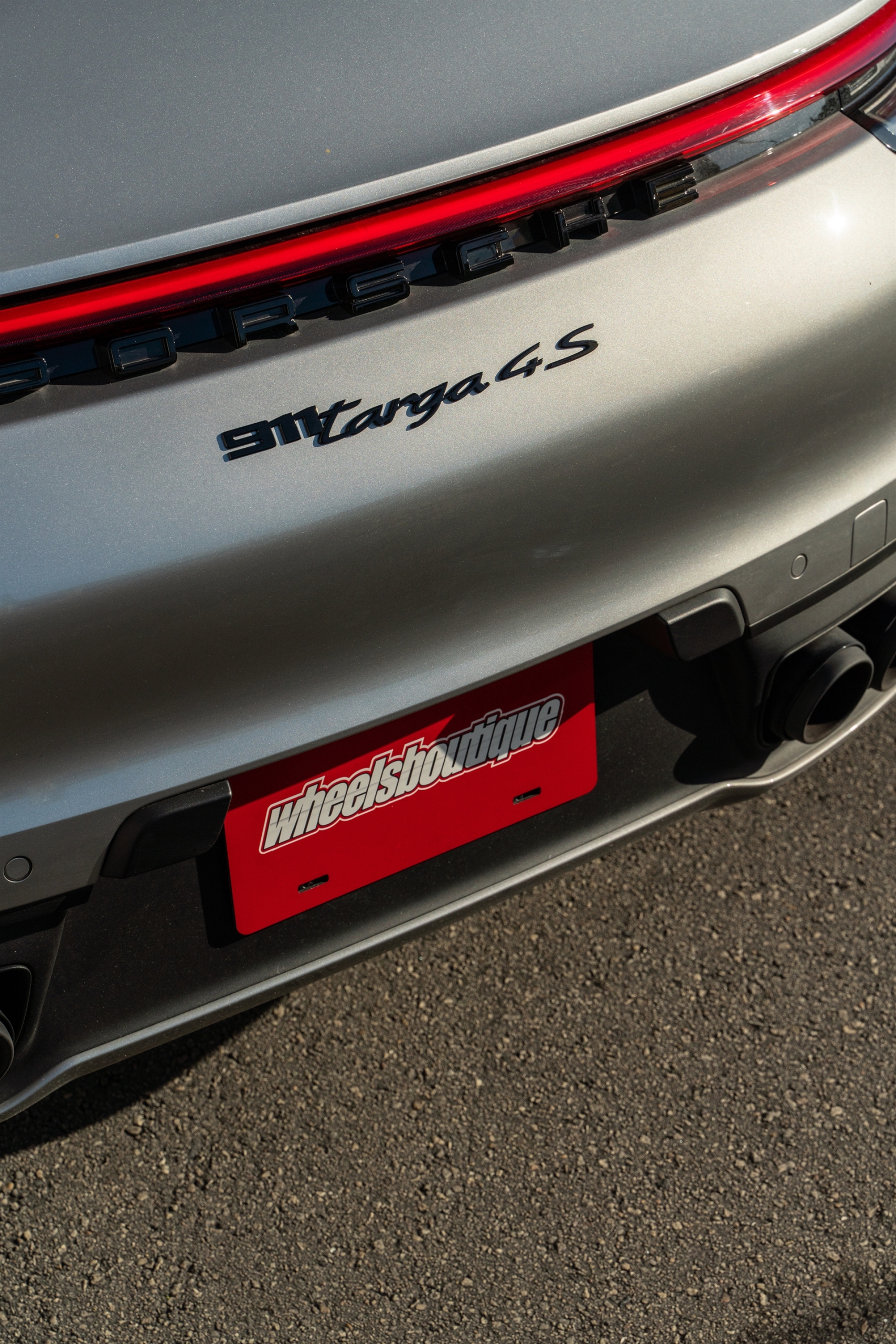 Porsche 992 GTS | GT Silver | on HRE 522 FMR | Satin Silver