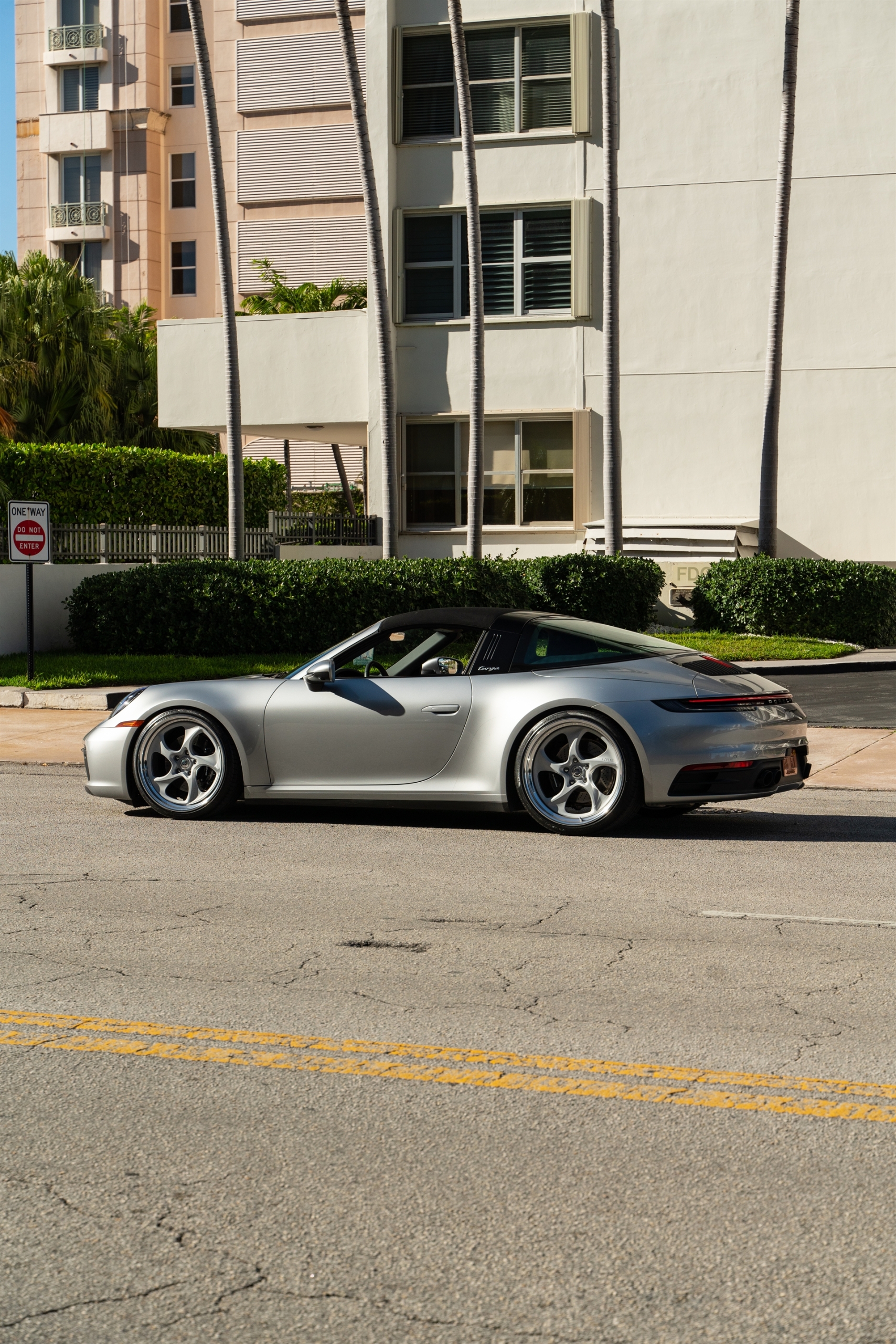 Porsche 992 GTS | GT Silver | on HRE 522 FMR | Satin Silver