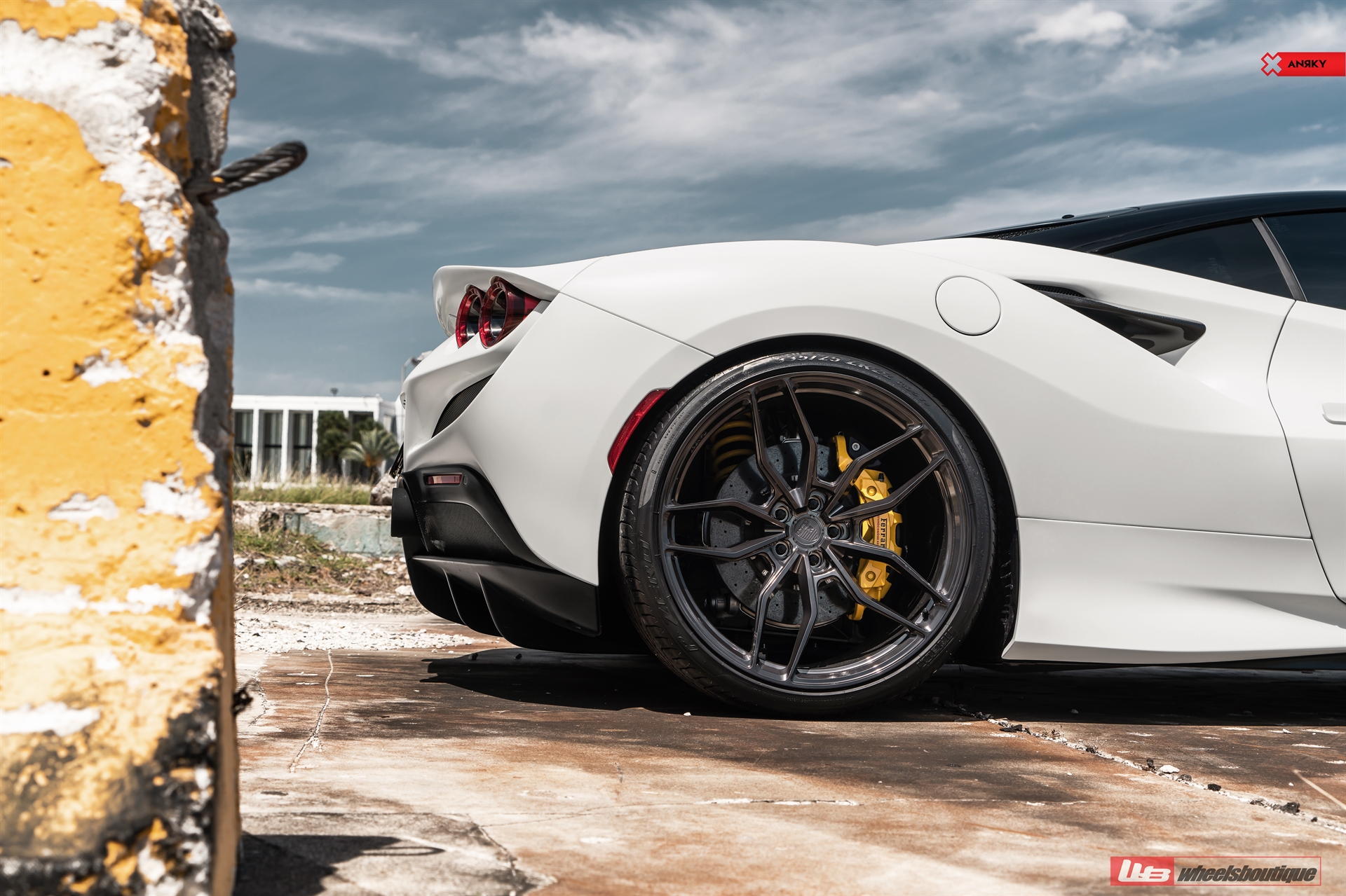 Ferrari F8 |  Bianco Avus | on ANRKY AN10 | Mirror Polished Smoke