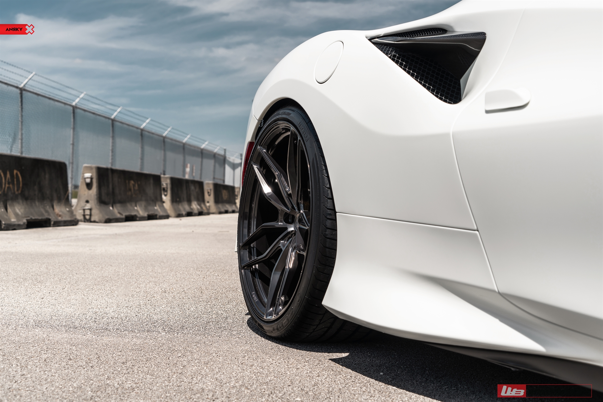 Ferrari F8 |  Bianco Avus | on ANRKY AN10 | Mirror Polished Smoke