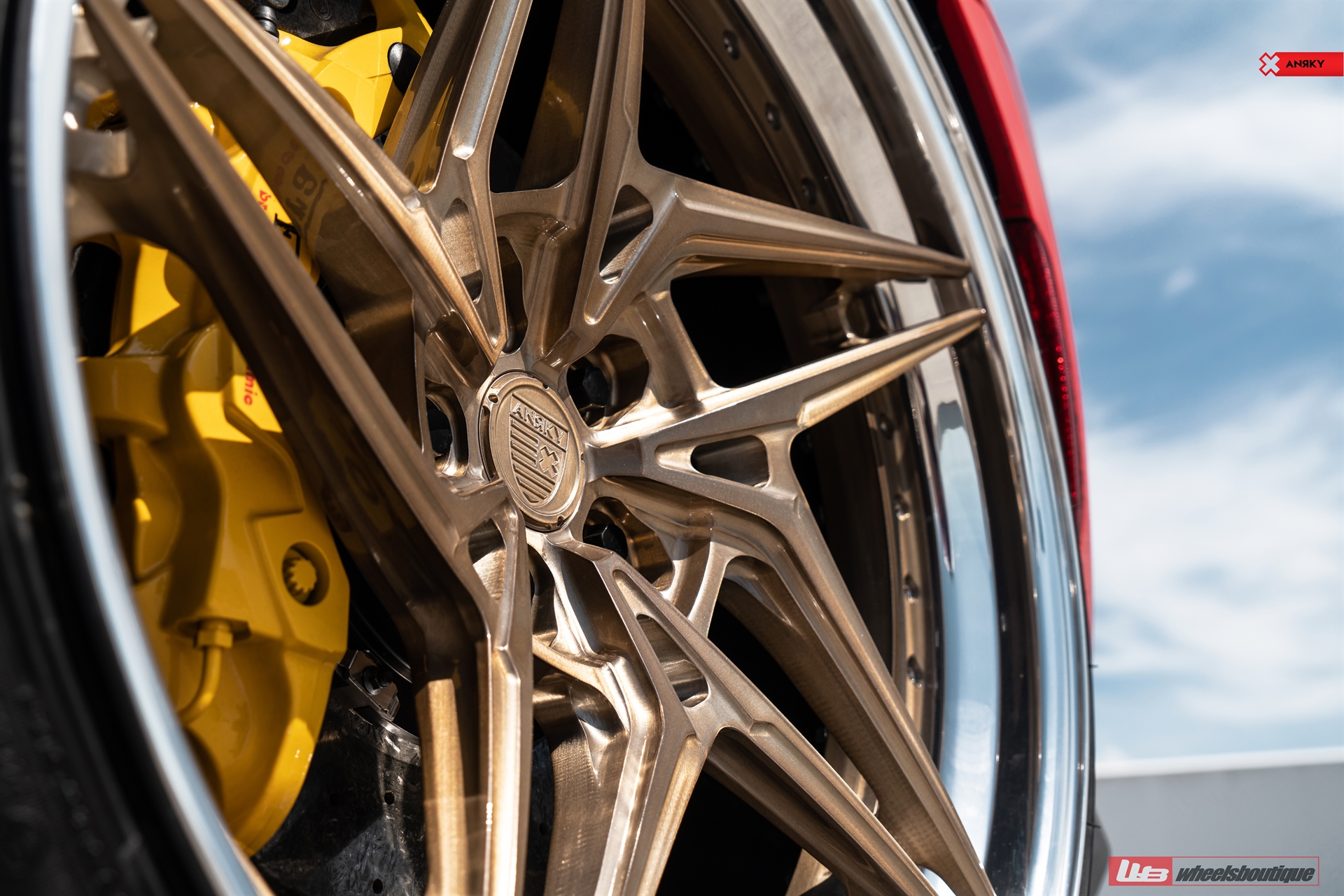Ferrari 812 | Rosso Corsa | on ANRKY S3-X3 | Brushed Champagne