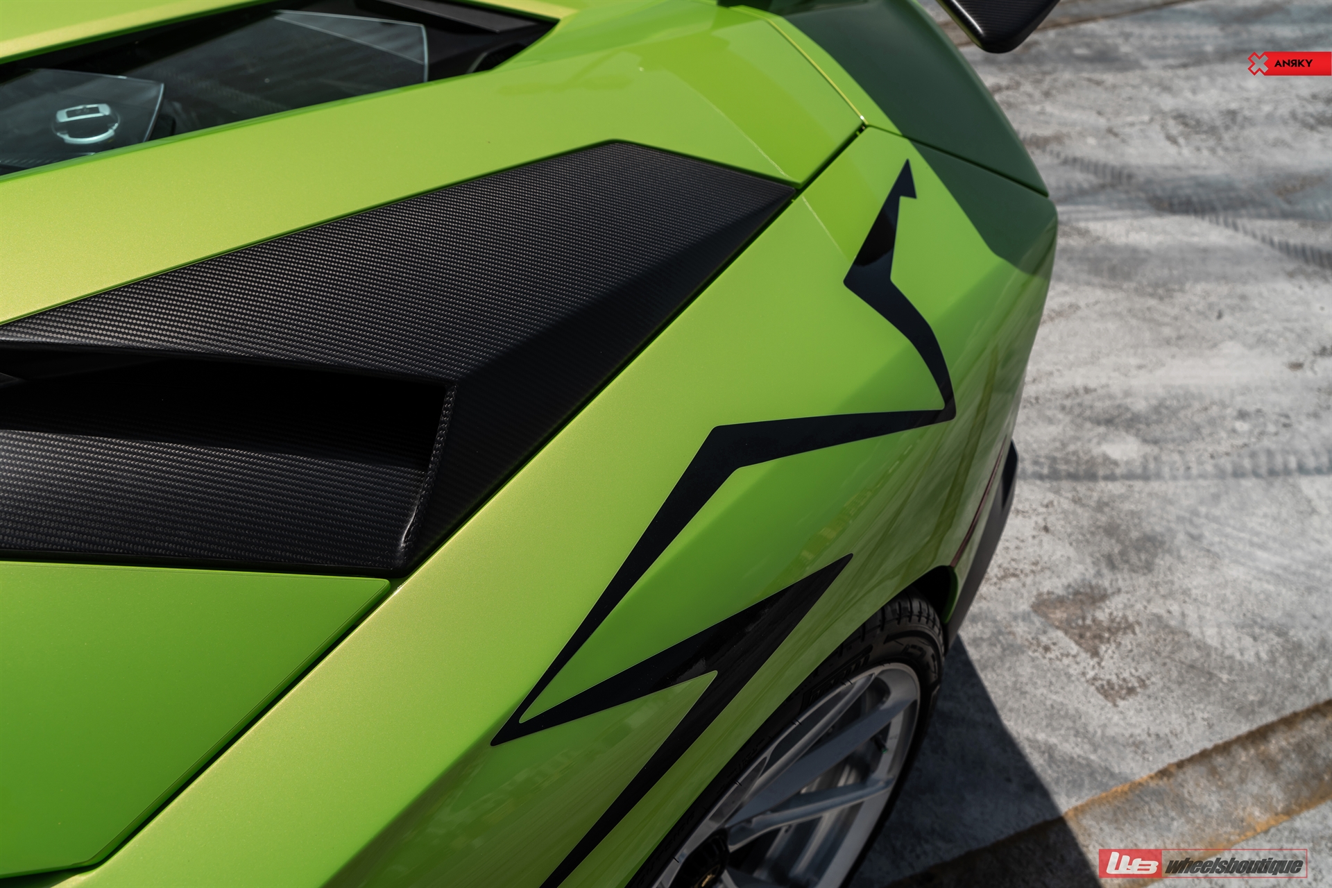 Lamborghini Aventador SV Roadster | | on ANRKY AN22 | Brushed Clear