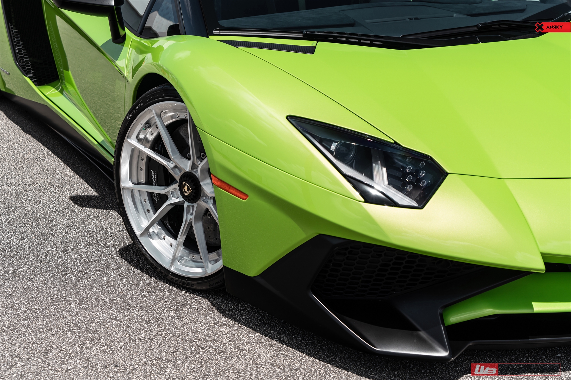 Lamborghini Aventador SV Roadster | | on ANRKY AN22 | Brushed Clear
