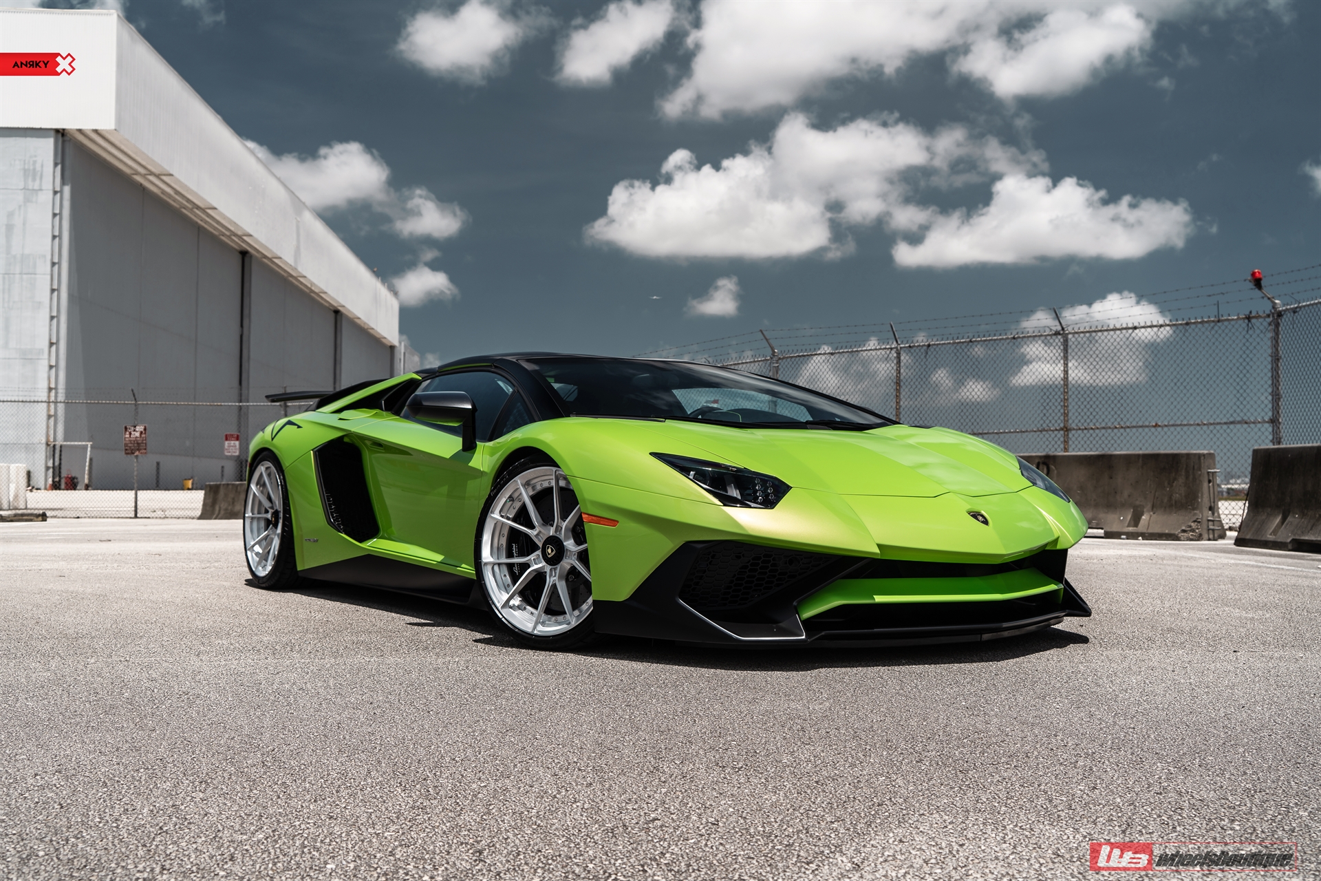 Lamborghini Aventador SV Roadster | | on ANRKY AN22 | Brushed Clear