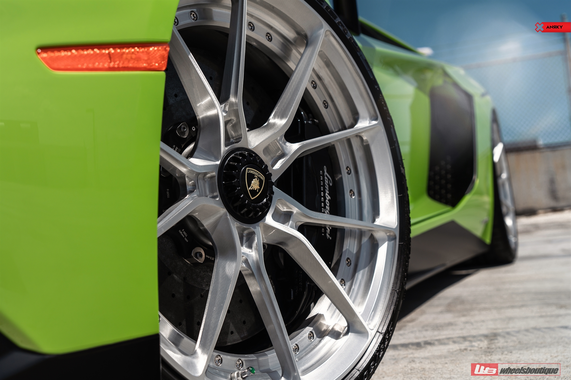 Lamborghini Aventador SV Roadster | | on ANRKY AN22 | Brushed Clear