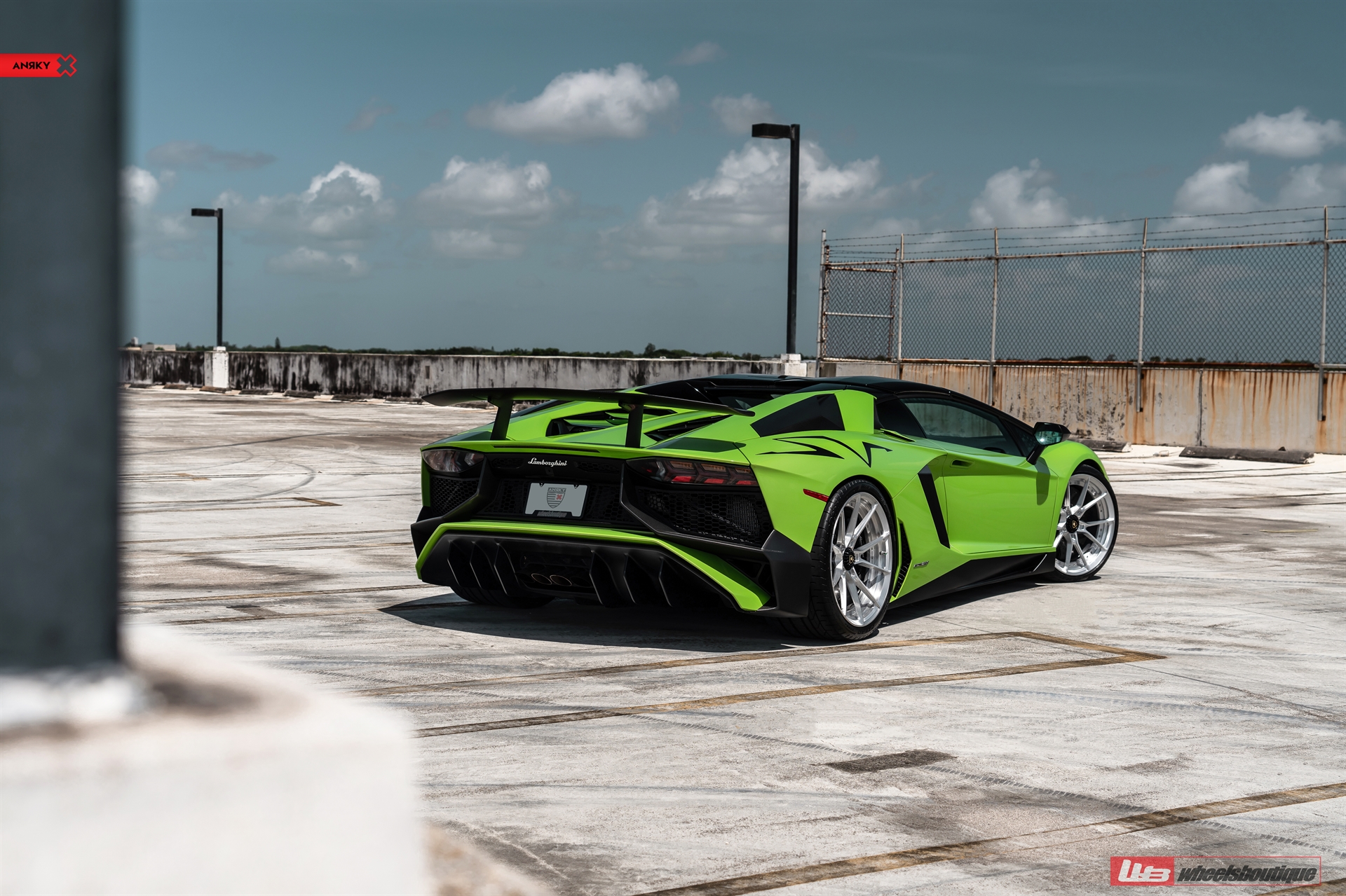 Lamborghini Aventador SV Roadster | | on ANRKY AN22 | Brushed Clear