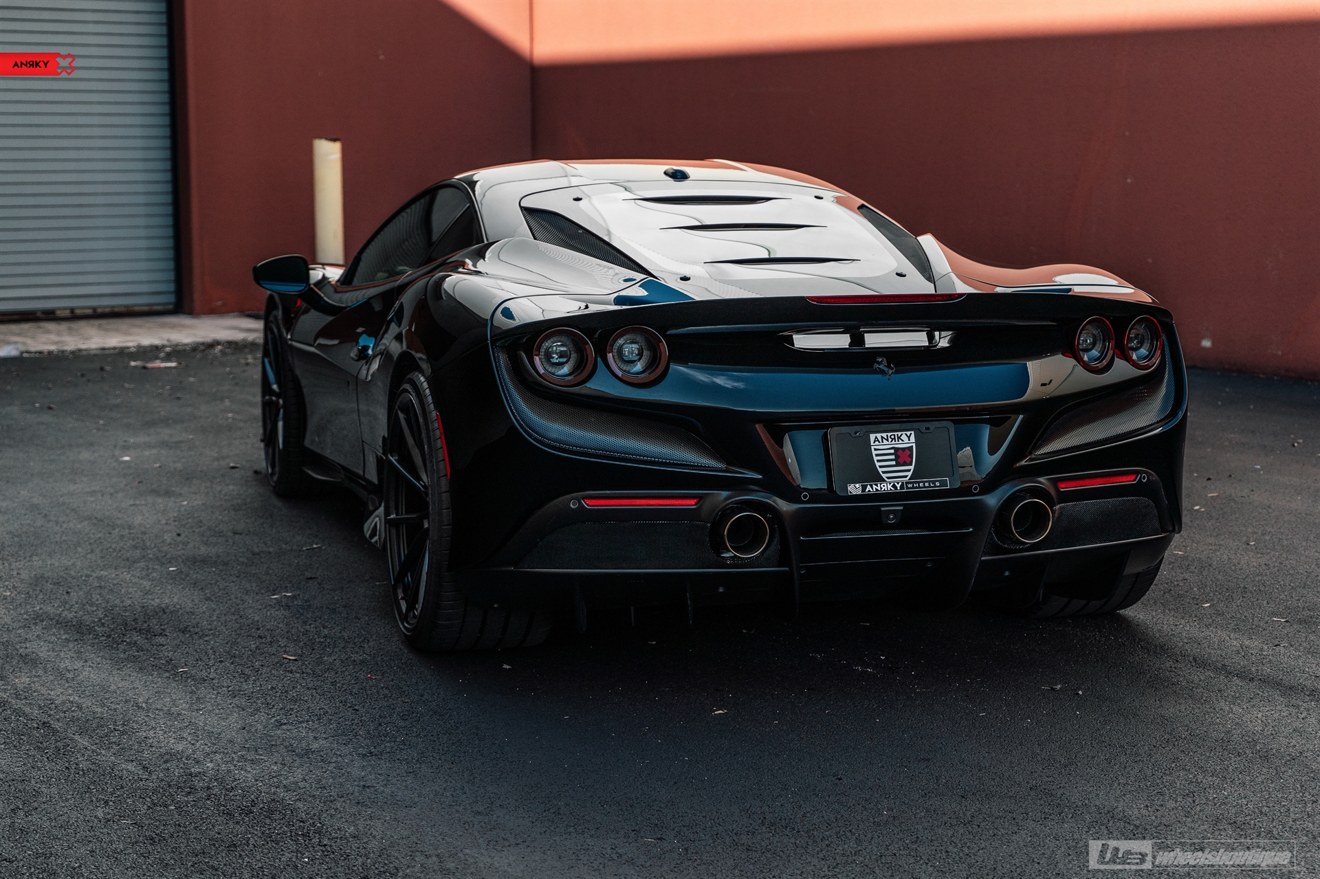 Ferrari F8 | Nero | on ANRKY AN12 | Satin Black