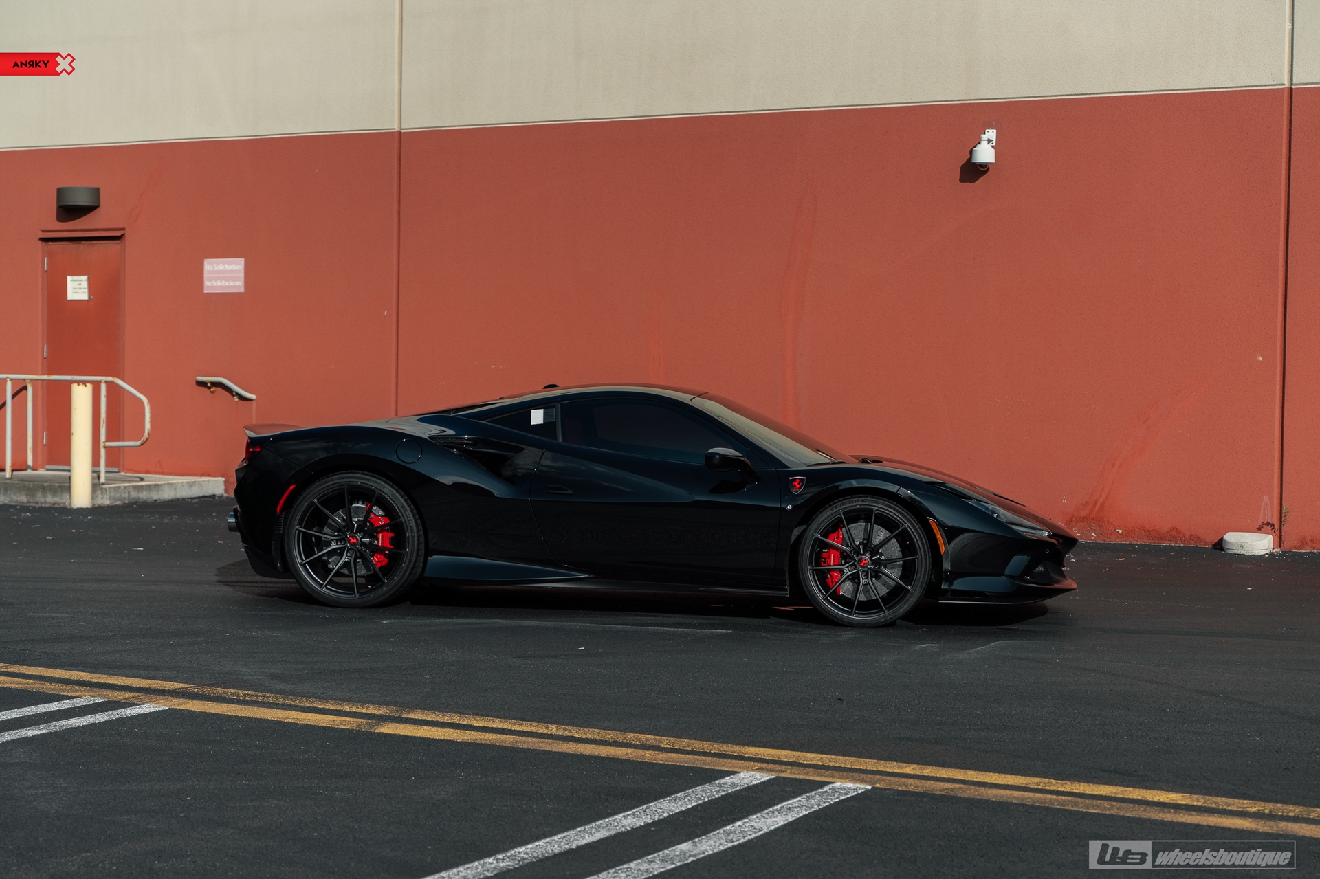 Ferrari F8 | Nero | on ANRKY AN12 | Satin Black