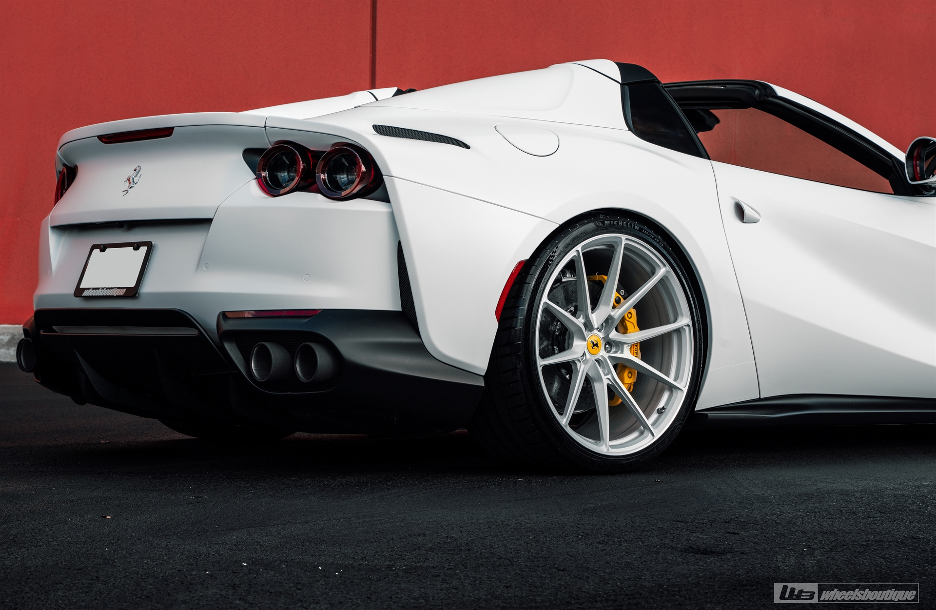 Ferrari 812 GTS | Bianco Avus | on ANRKY AN12 | Brushed Clear