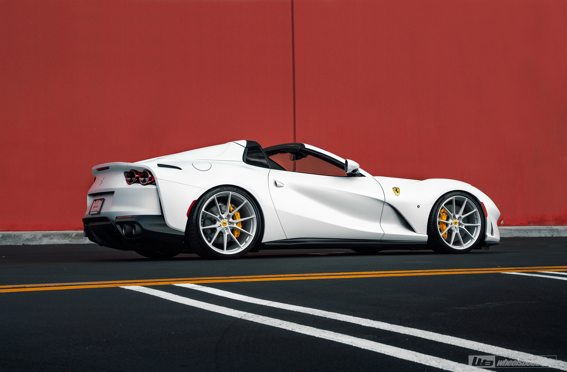 Ferrari 812 GTS | Bianco Avus | on ANRKY AN12 | Brushed Clear