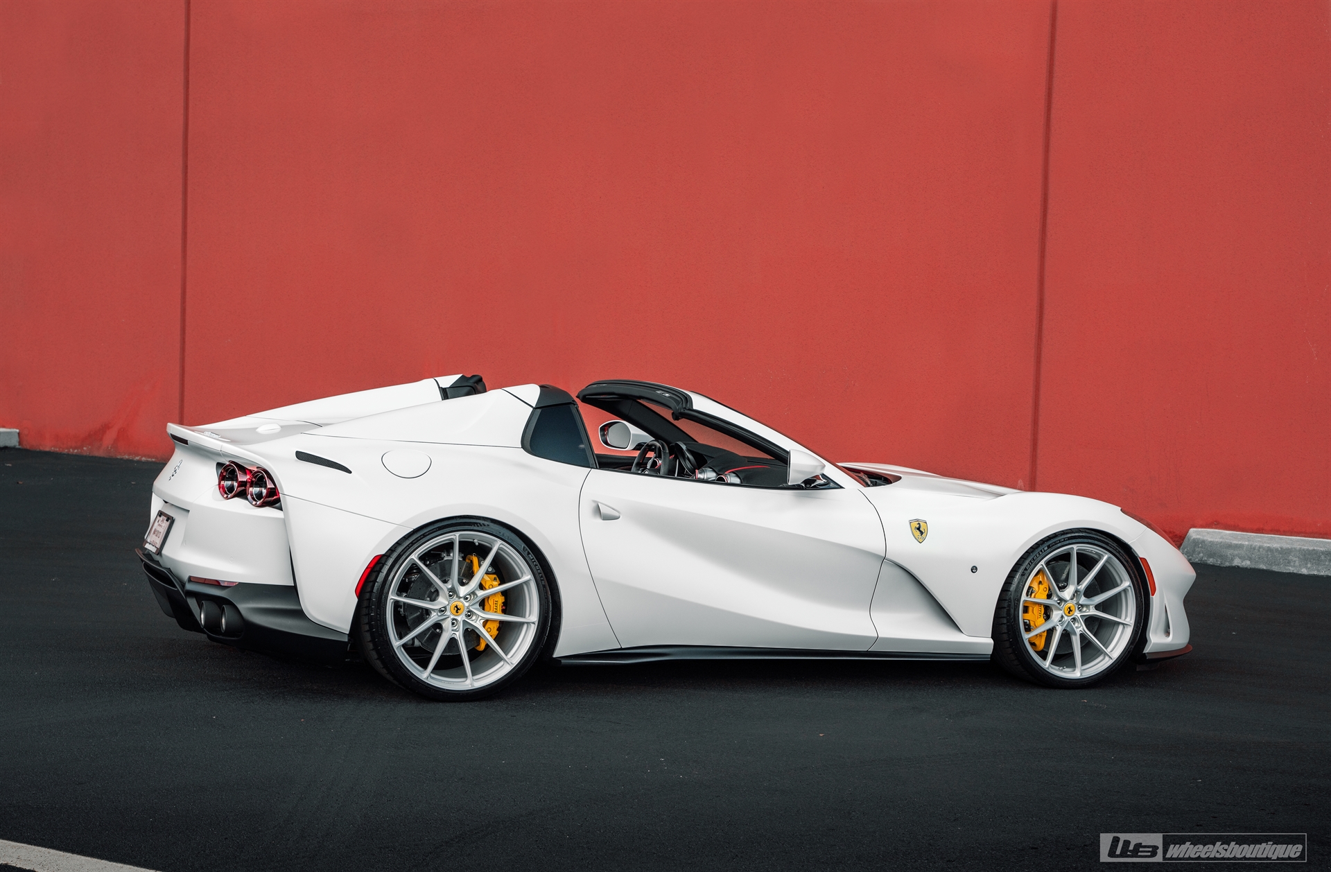 Ferrari 812 GTS | Bianco Avus | on ANRKY AN12 | Brushed Clear
