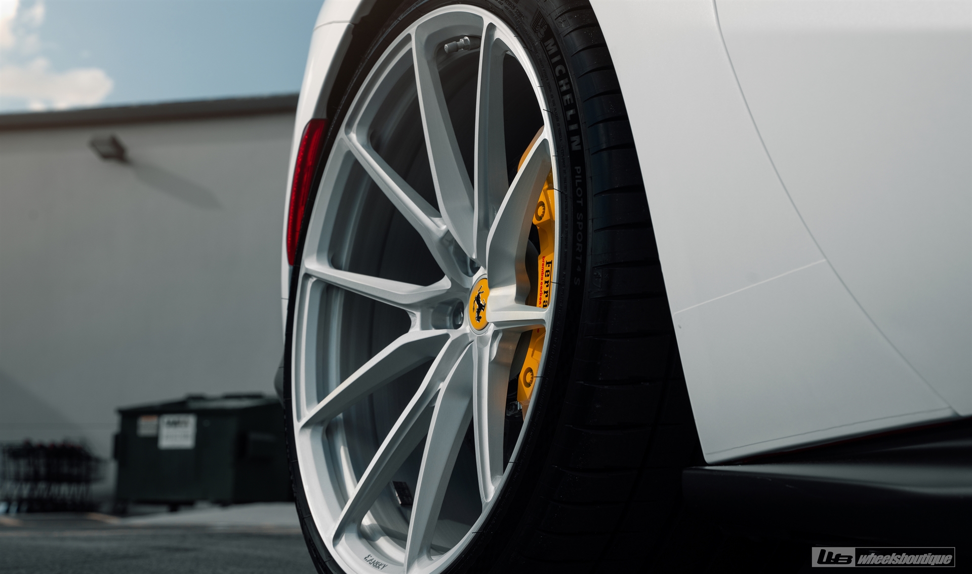 Ferrari 812 GTS | Bianco Avus | on ANRKY AN12 | Brushed Clear