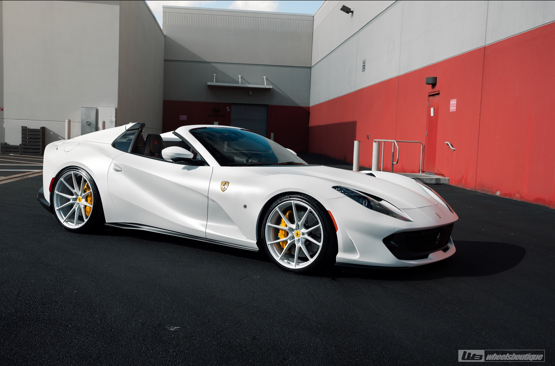 Ferrari 812 GTS | Bianco Avus | on ANRKY AN12 | Brushed Clear