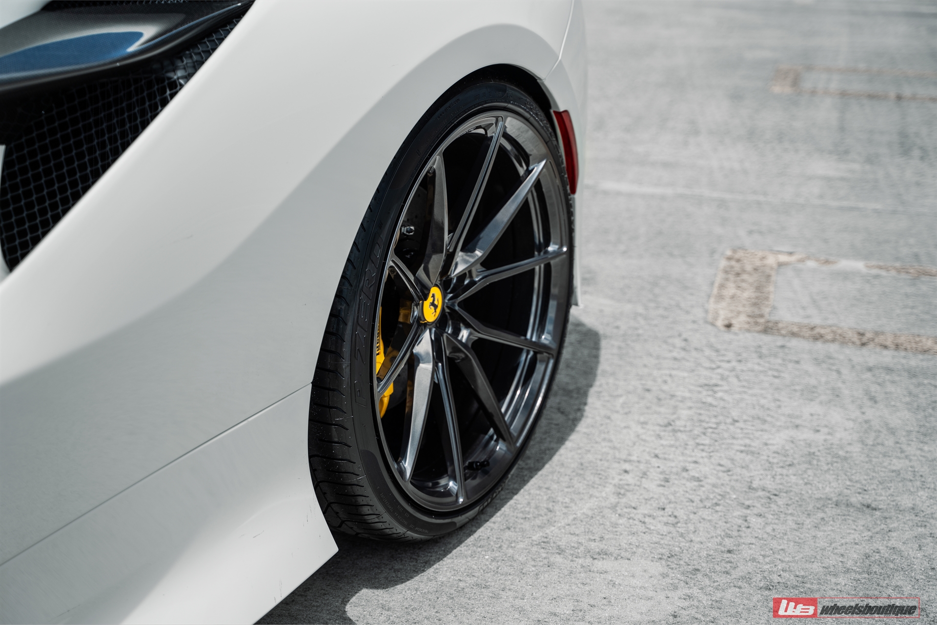Ferrari F8 | Bianco Avus | on ANRKY AN12 | Mirror Polished Smoke